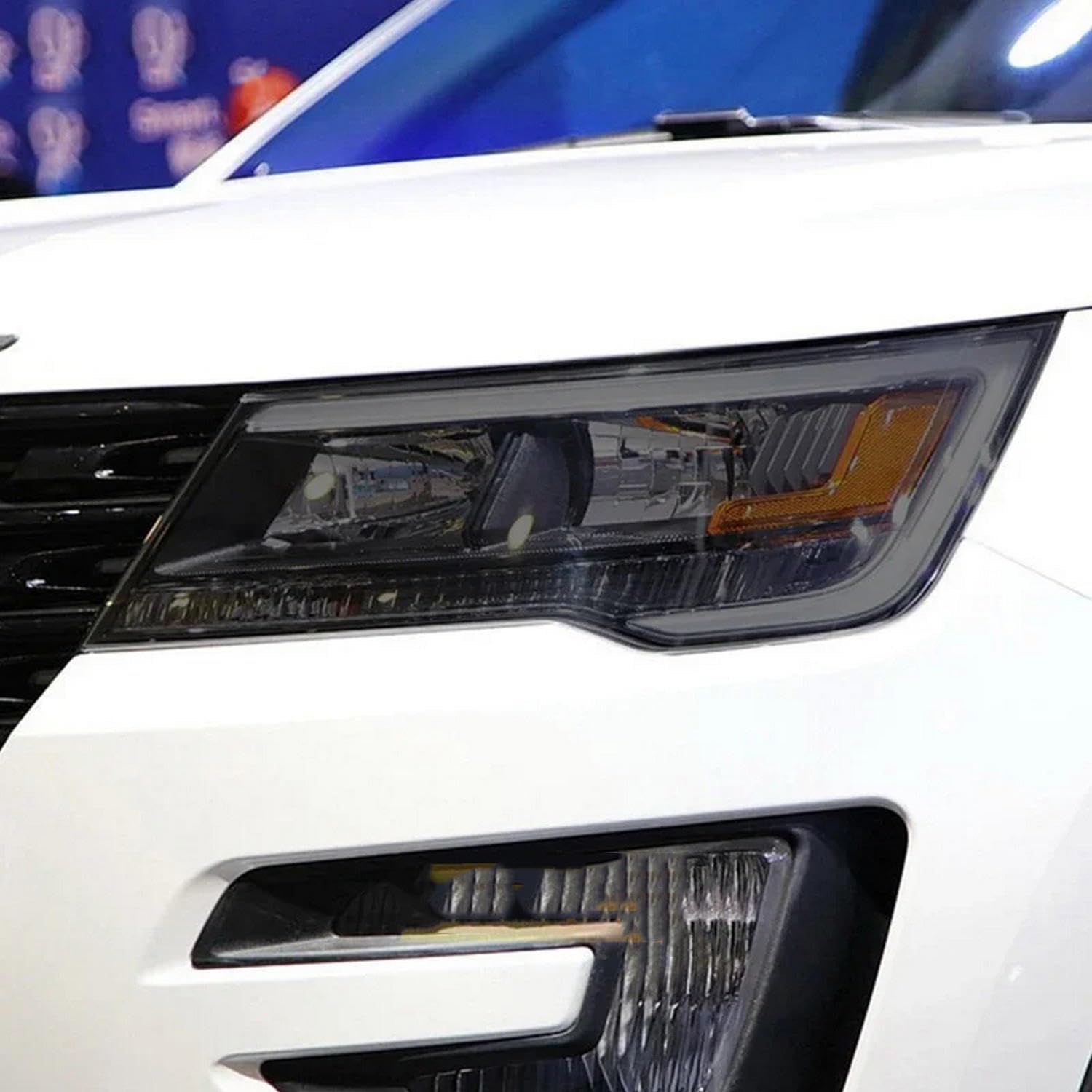 Film protection phare Ford Explorer contre jaunissement et rayures de gravillons