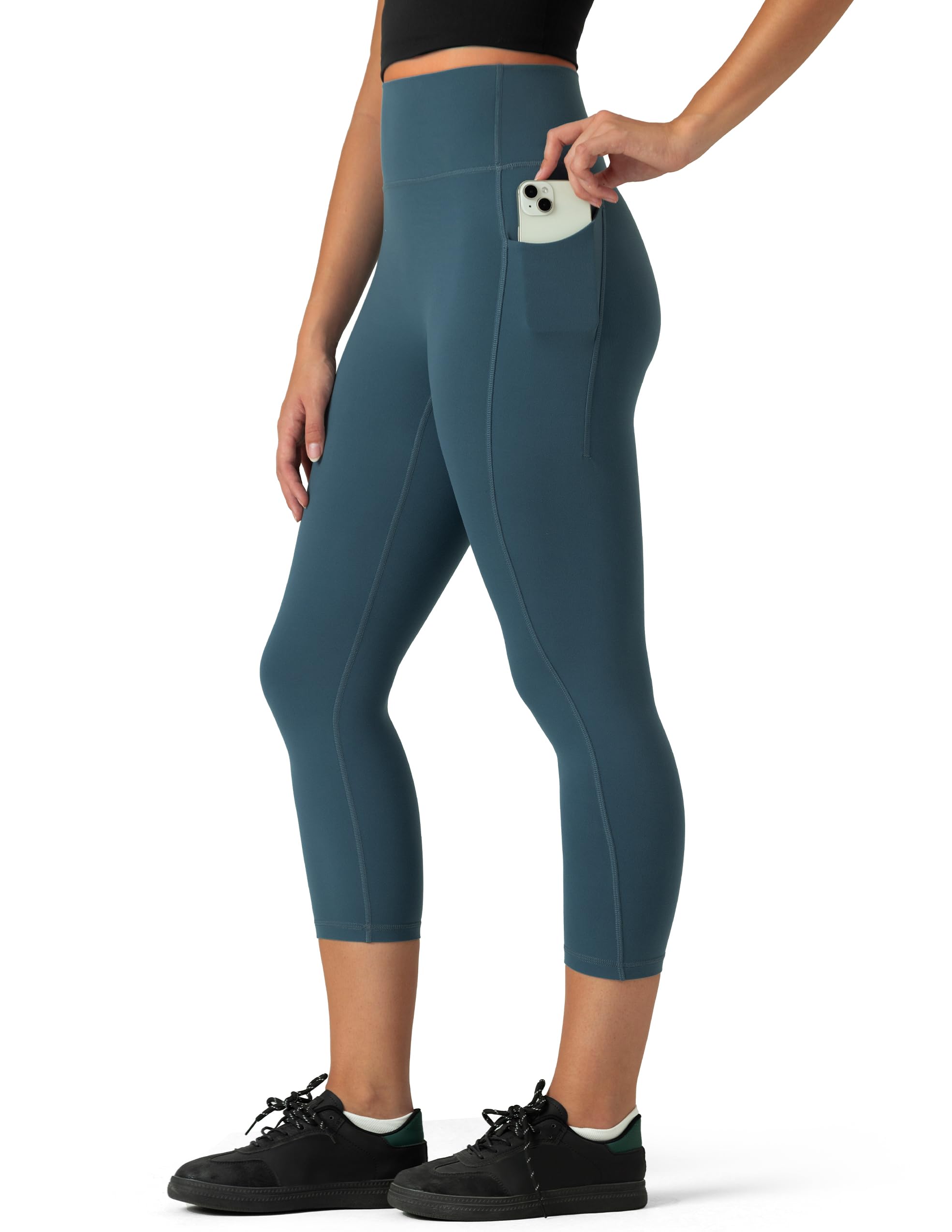 Colorfulkoala Dreamlux No Front Seam Capri Leggings with Pockets for Women - High Waisted 21" Buttery Soft Yoga Pants