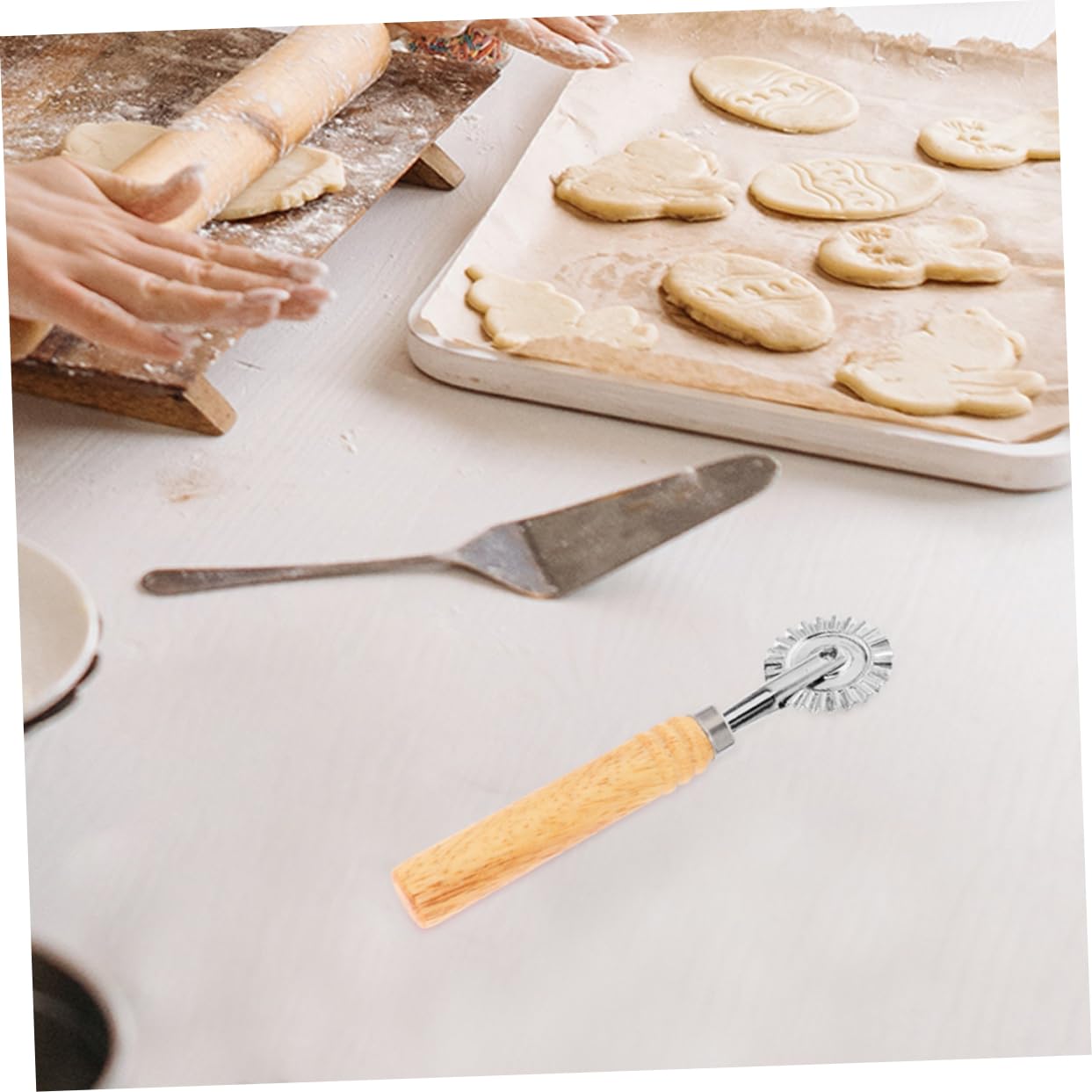 IMIKEYA 5 Ensembles Formes D'emporte-pièces Moule À Escargots Anneaux De Cuisson Cookie Biscuit Géant Emporte-pièce En Forme Molette Cannelée Pour Coupe-pâtisserie Alliage 2 Pièces * 5