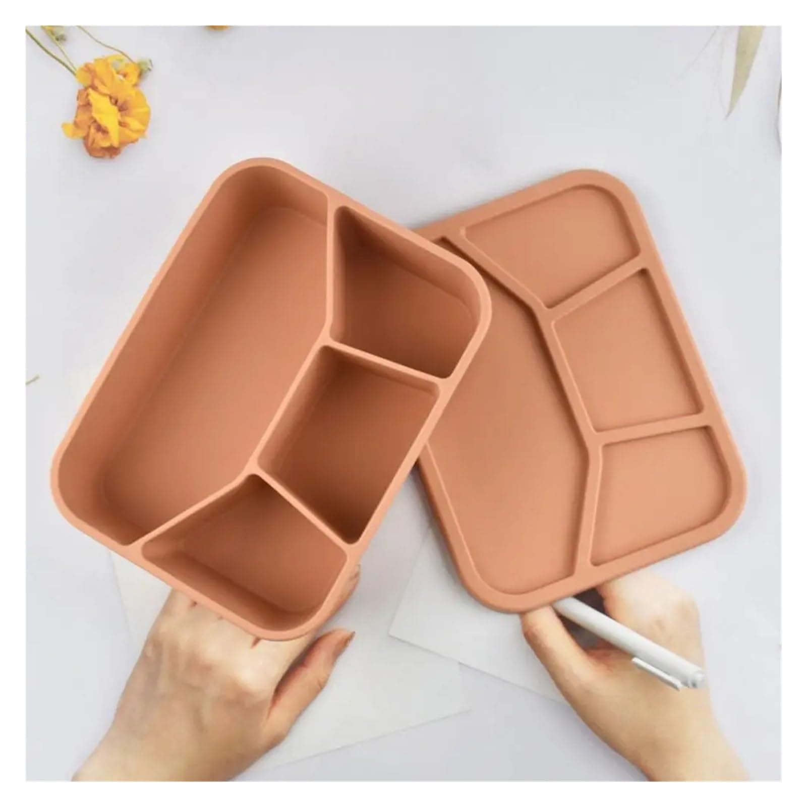 Silikon-Lunchbox Unterteilte Lunchbox aus Silikon, Frischhalte- und auslaufsicherer Vorratsbehälter for Lebensmittel, versiegelte Snackbox mit großer Kapazität Zur Aufbewahrung(Red)