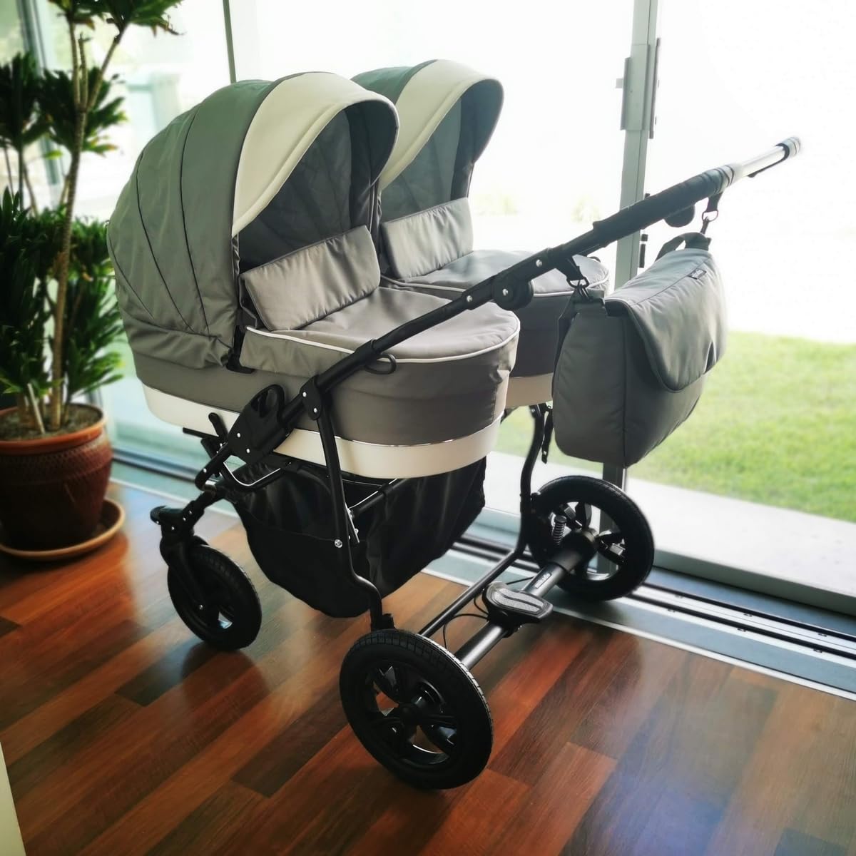 Cochecito doble gemelar 3en1. Carrito las 3 piezas y accesorios: 2 capazos + 2 sillas de paseo + 2 sillas de coche + accesorios. BBtwin Gold Star. Gris