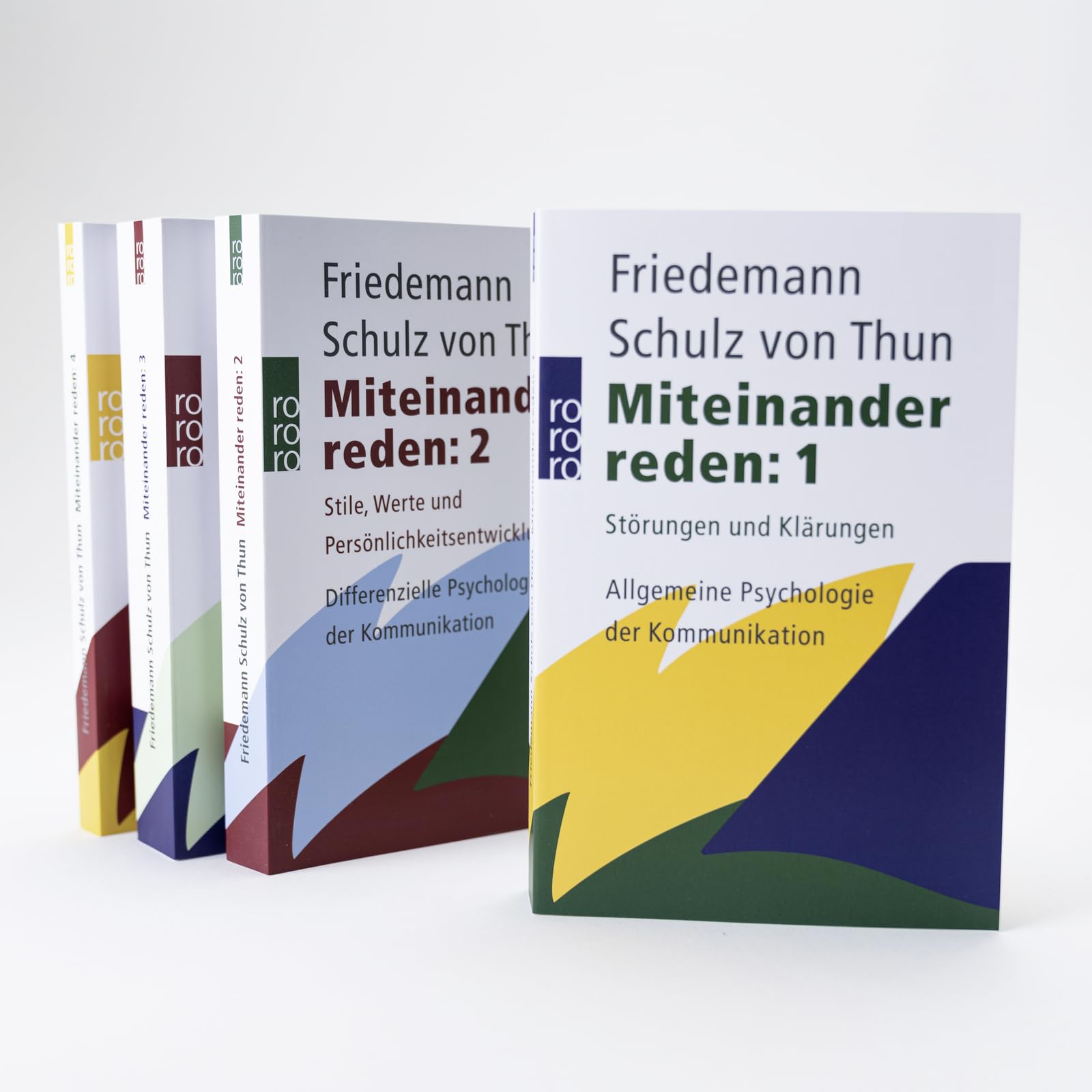 Miteinander reden 1– 4 (Faltschachtel): Störungen und Klärungen / Stile, Werte und Persönlichkeitsentwicklung / Das «Innere Team» und situationsgerechte Kommunikation / Fragen und Antworten