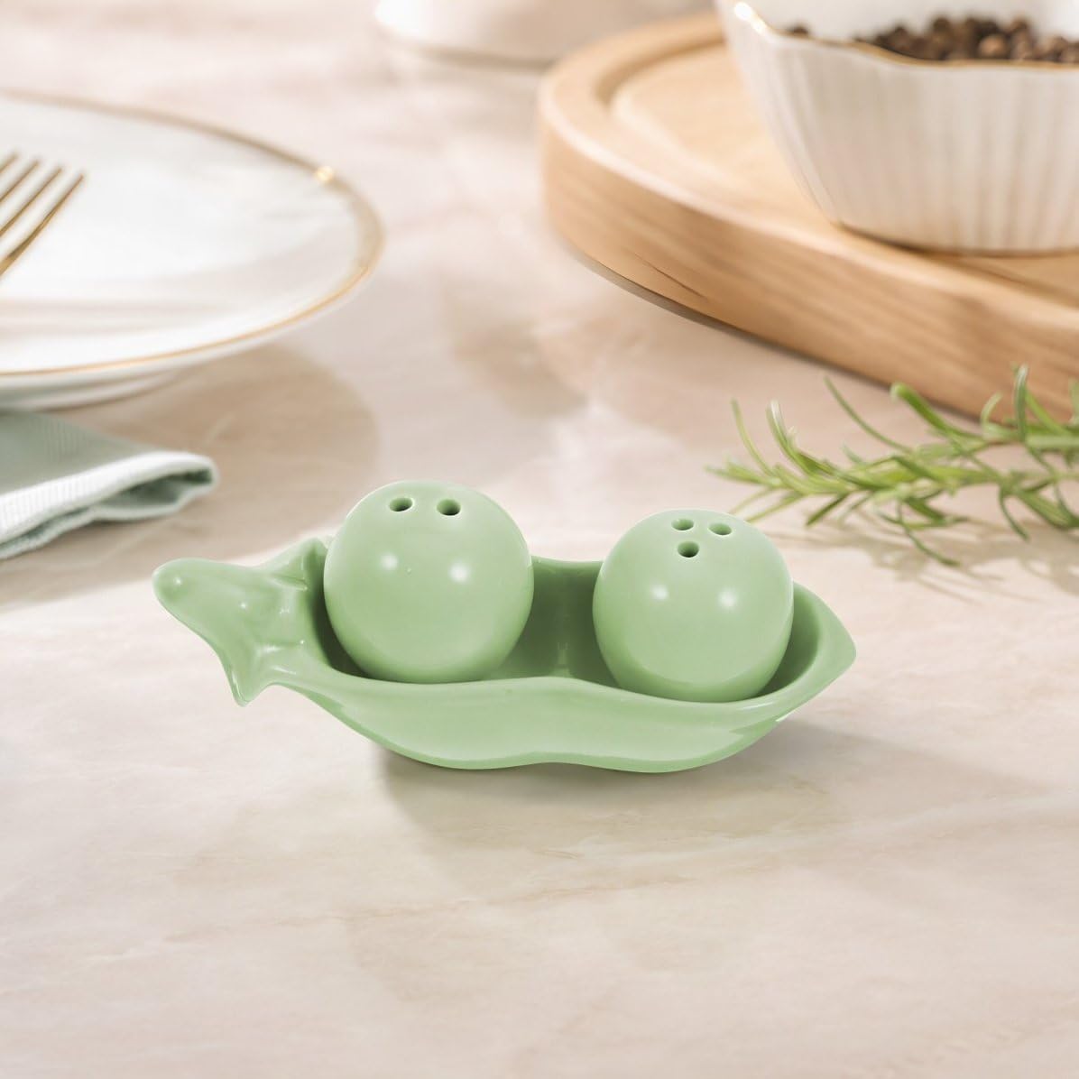 Pea Shape Ceramic Pepper Shaker for Kitchen and Dining Table
