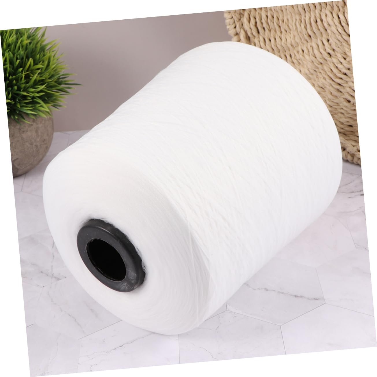 NUOBESTY Hilo De Coser Para Ropa y Pantalones, 2 Rollos Blancos 27400m 150d, Hilo De Coser Resistente Baja Elasticidad, Uso Costura y Bordado, Adecuado Para Hogar y Confección