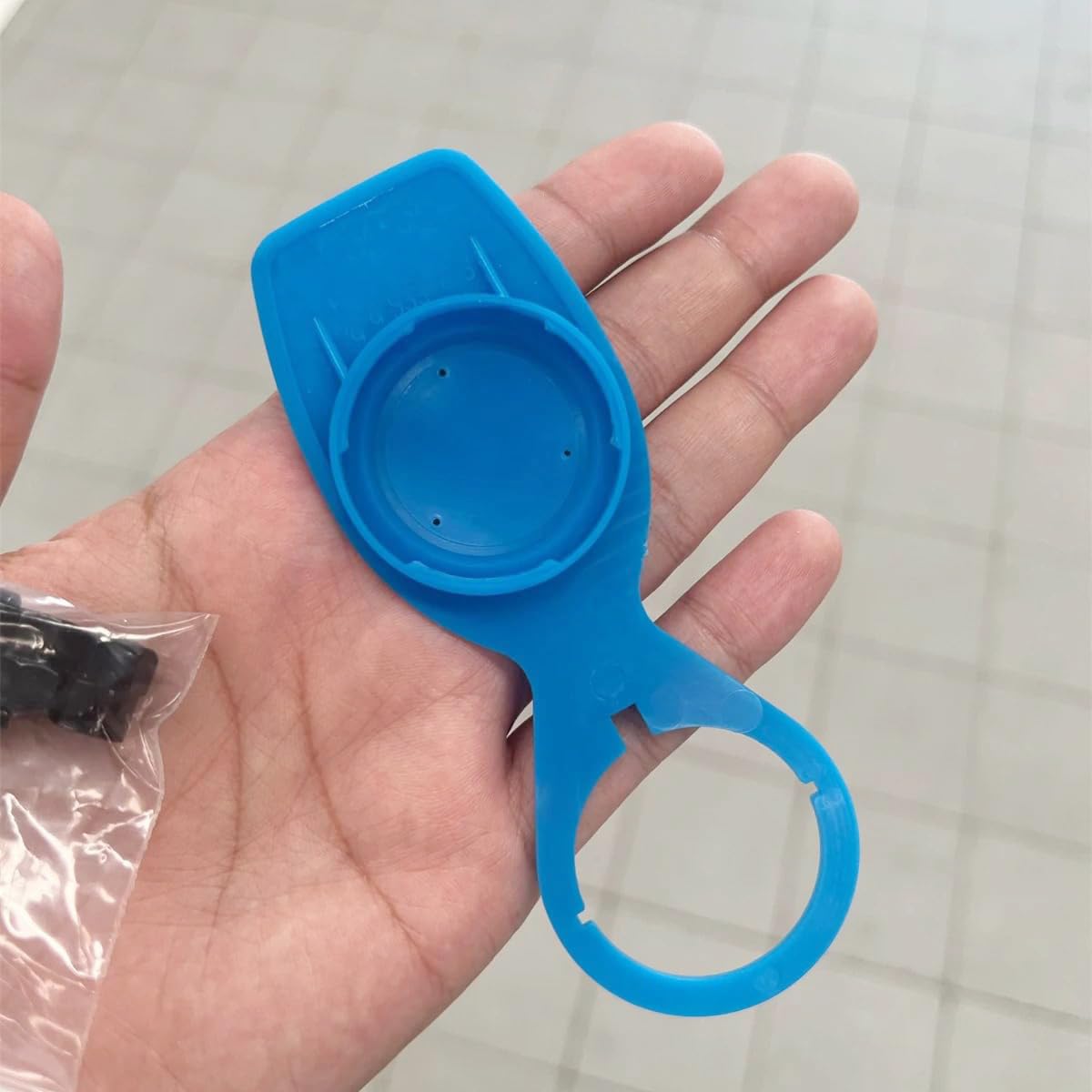 Amazon | ウォッシャータンクキャップ for Audi/TT/A8/R8/RS for VW用