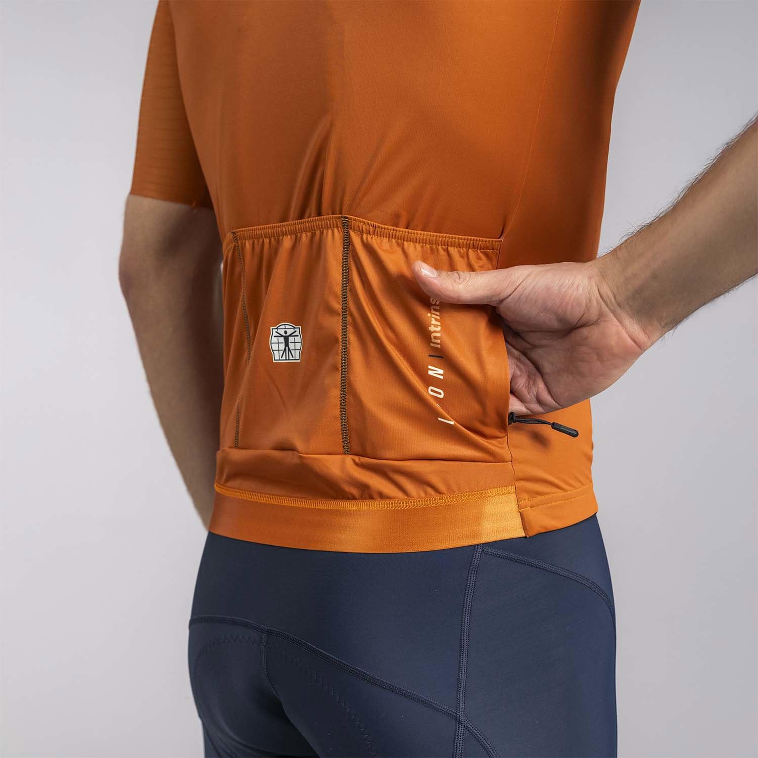 Bioracer Icon Radtrikot Sommer Herren, Rostbraun, Kurzarm, atmungsaktives Gewebe, aerodynamische Passform, Größe 3XL