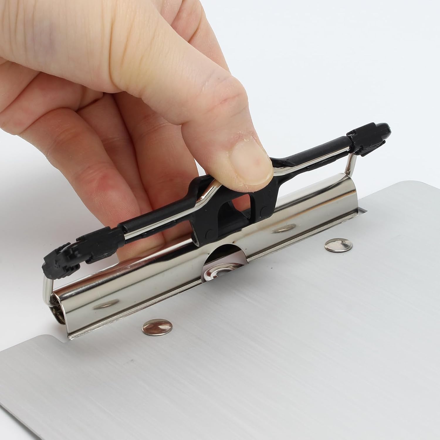 1 Set VFR Pilot Kneeboard, VFR Aviation Kneeboard with Strap, Aluminum Pilot Writing Board Notepad Clipboard with Pen Holder Notepad with Elastic Strap for Flying Writing Accessories