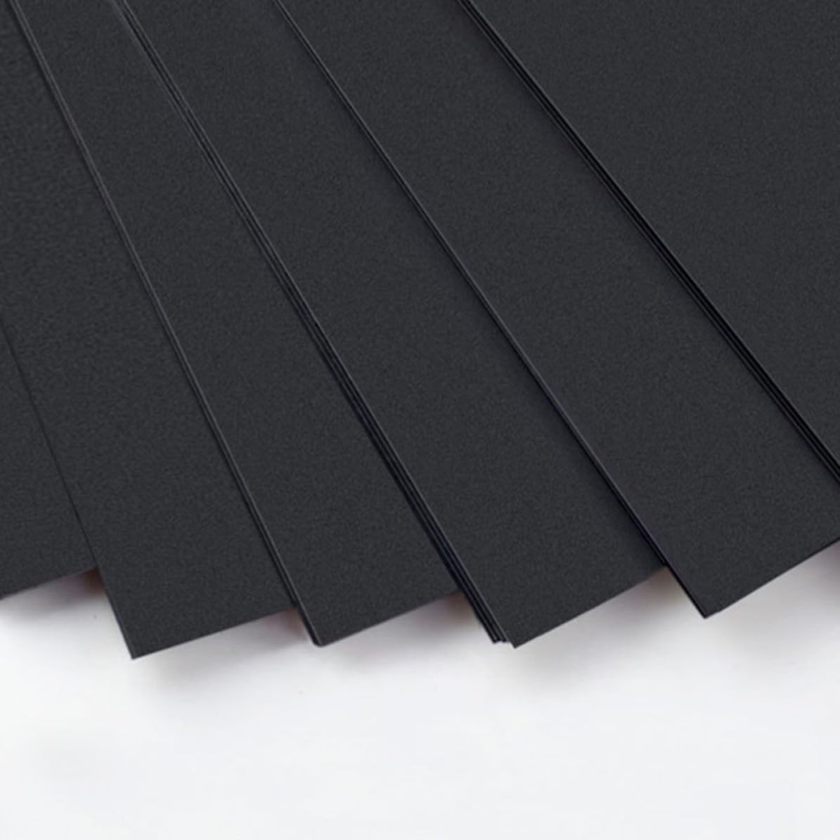 GALPADA 100 Stück A4 Schwarzes Kraftpapier Dickes Malpapier mit Glatter Oberfläche und Wasserfest für Weihnachtskarten und Kreative Bastelprojekte