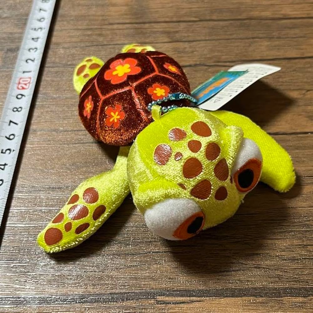 Amazon.co.jp: ファインディングニモ 亀のスクワート ぬいぐるみ