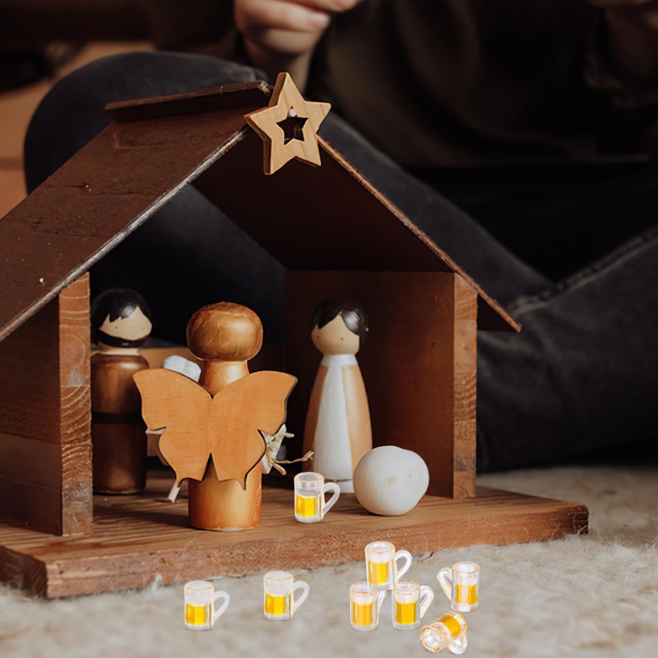 Toddmomy Accessoires pour la maison - 100 pièces - Mini tasse à shot - Modèle de collection - Accessoire miniature - Micro tasses à bière pour décoration de petite maison - Verres en plastique -