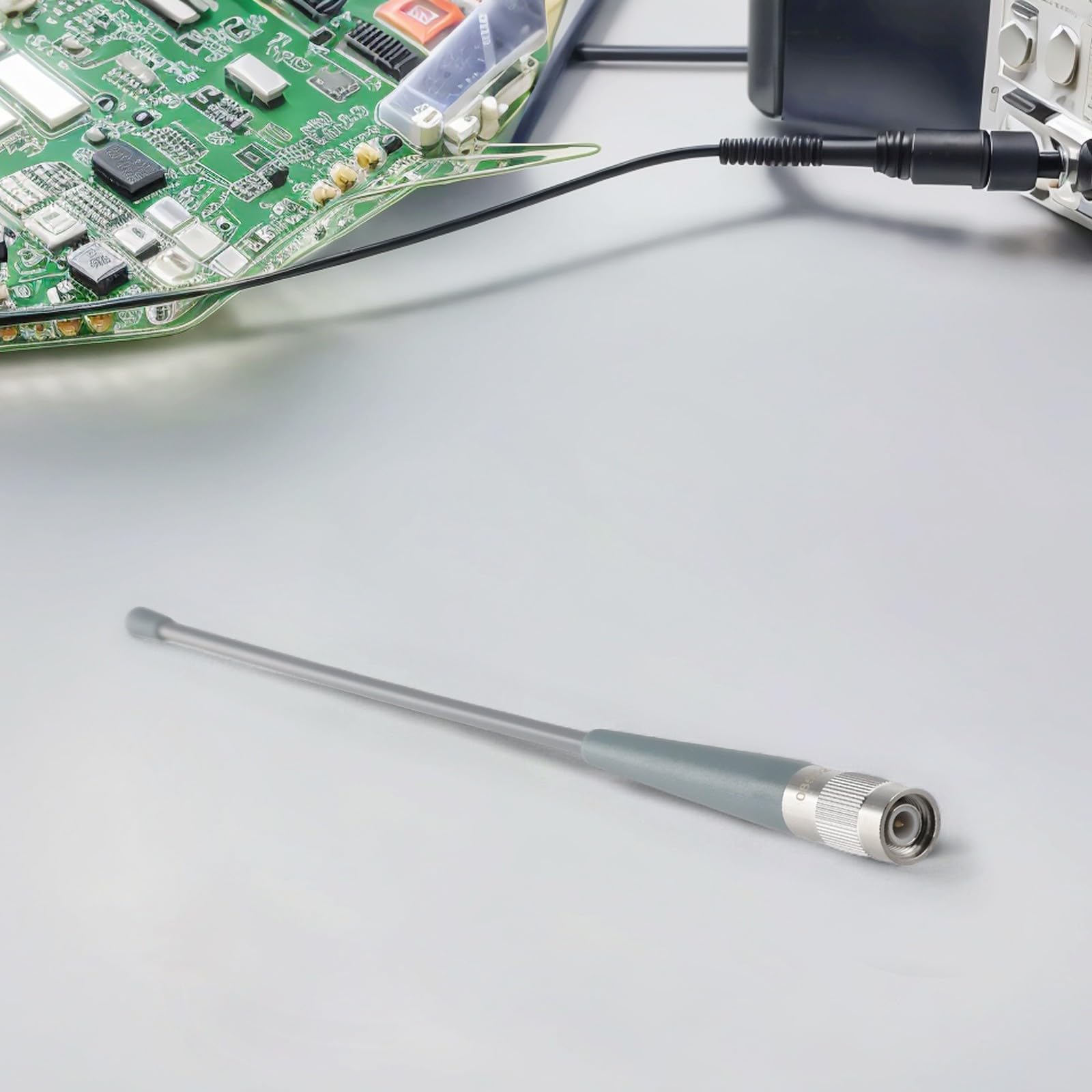 Antena do komunikacji w zakresie częstotliwości 450–470 MHz, do S82 i S86, pomiar GPS, wzmocnienie 4 dBi, interfejs TNC-J