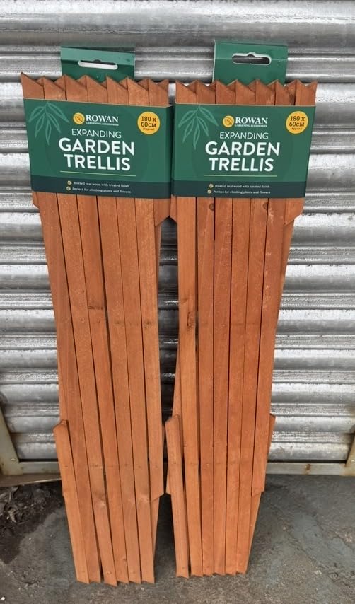 2 light brown Expanding Garden Trellis 180 x 60cm / 6ft x 2ft