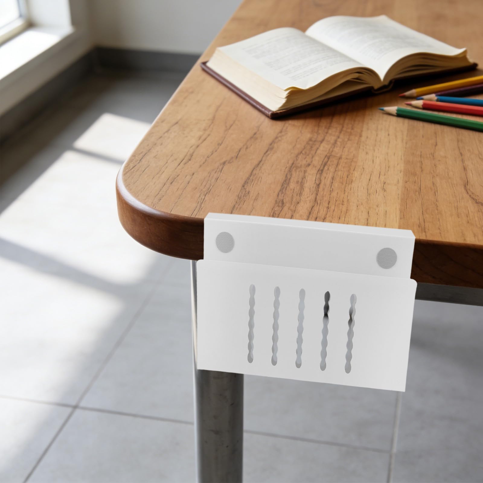 Housoutil Laptopständer zur Kühlung mit Belüftetem Kühlsystem und Klemme ohne Bohren Hängender Organizer aus Eisen für Schreibtischseite im Büro und Zuhause