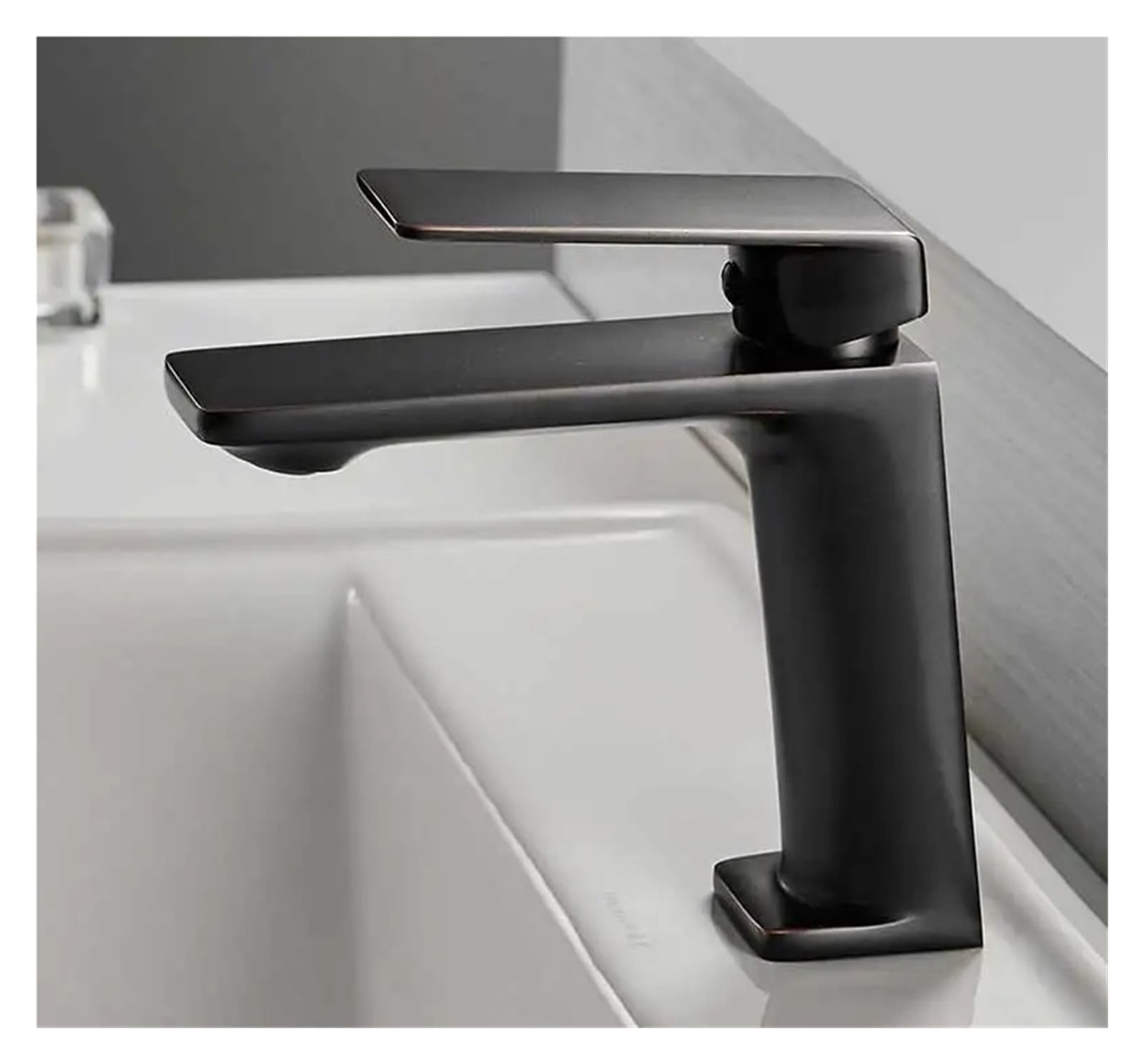Pont de lavabo chromé et mitigeur noir haut de gamme