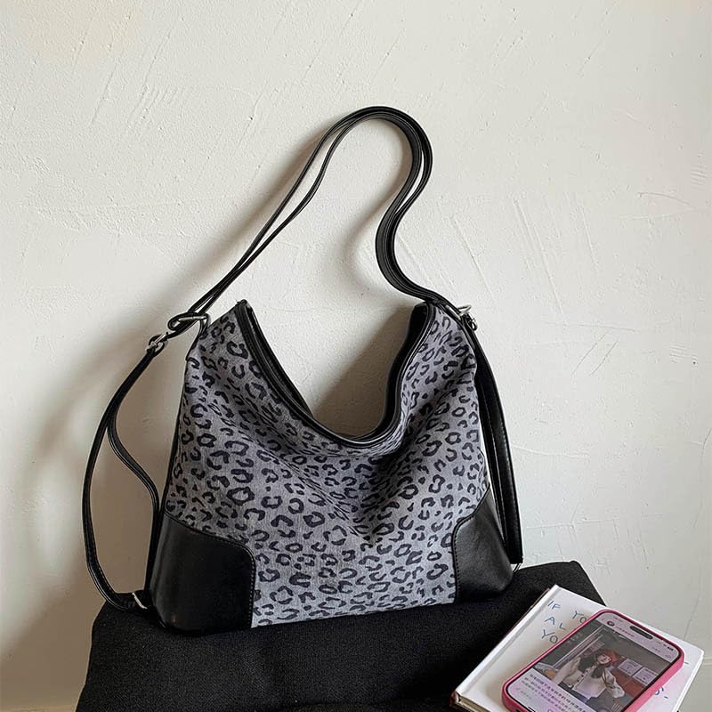 Image of y2k Cheetah Handbags for Women, Hobo Bag Cheetah Print Ladies Chic Shoulder Bags Tote Bag Leopard Print Large Crossbody