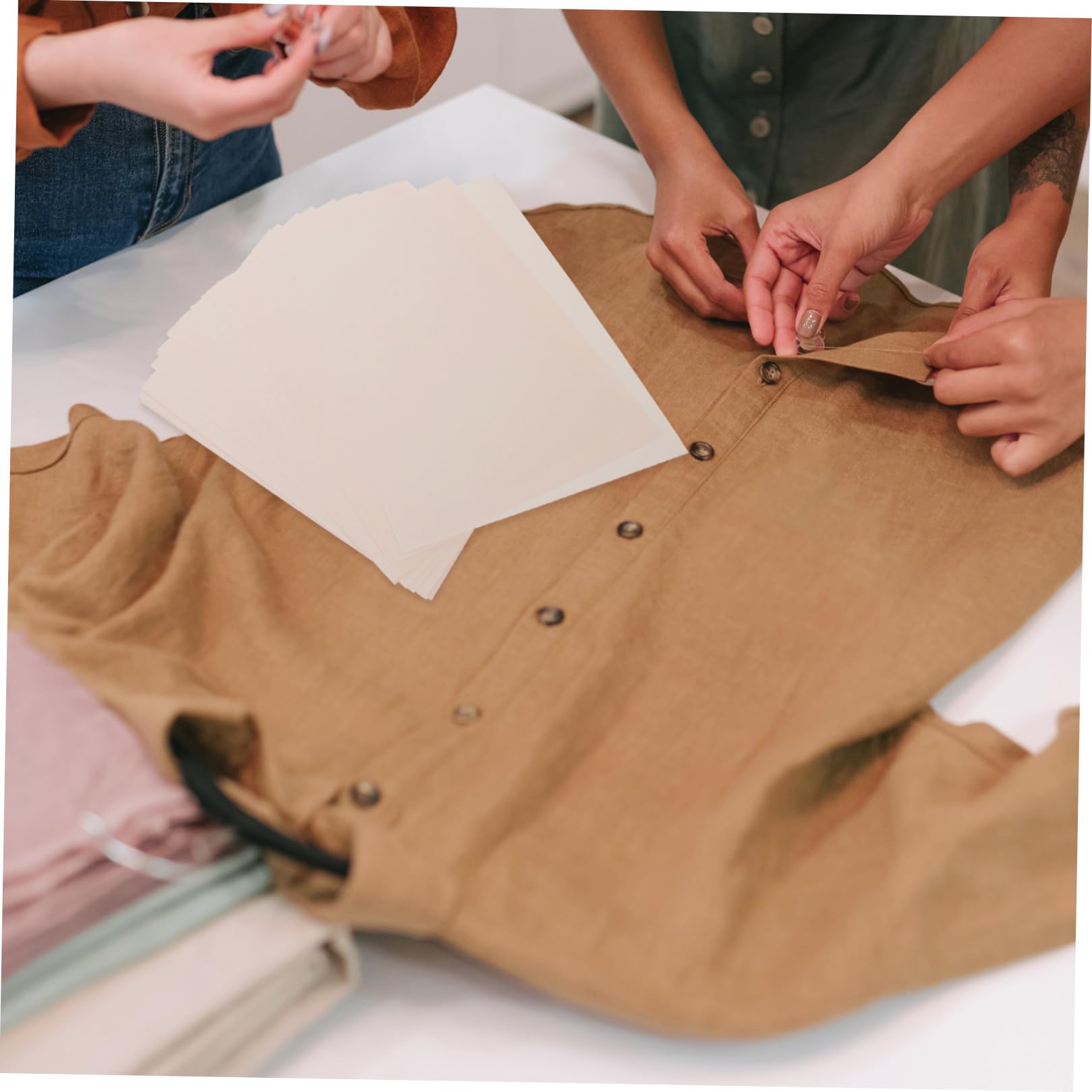 SHINEOFI Papier Transfert Thermique A4 pour T-shirts et Métal, 100 Feuilles Rose pour Impression par Sublimation, pour Projets DIY et Transfert Thermique Précis