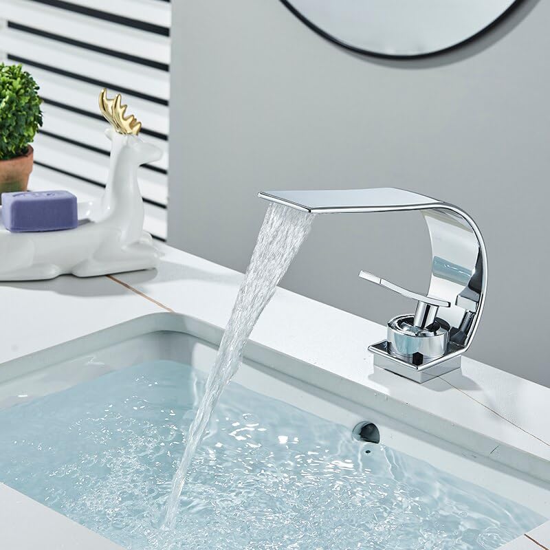 Robinet de lavabo de salle de bain haut de gamme avec bec cascade géométrique