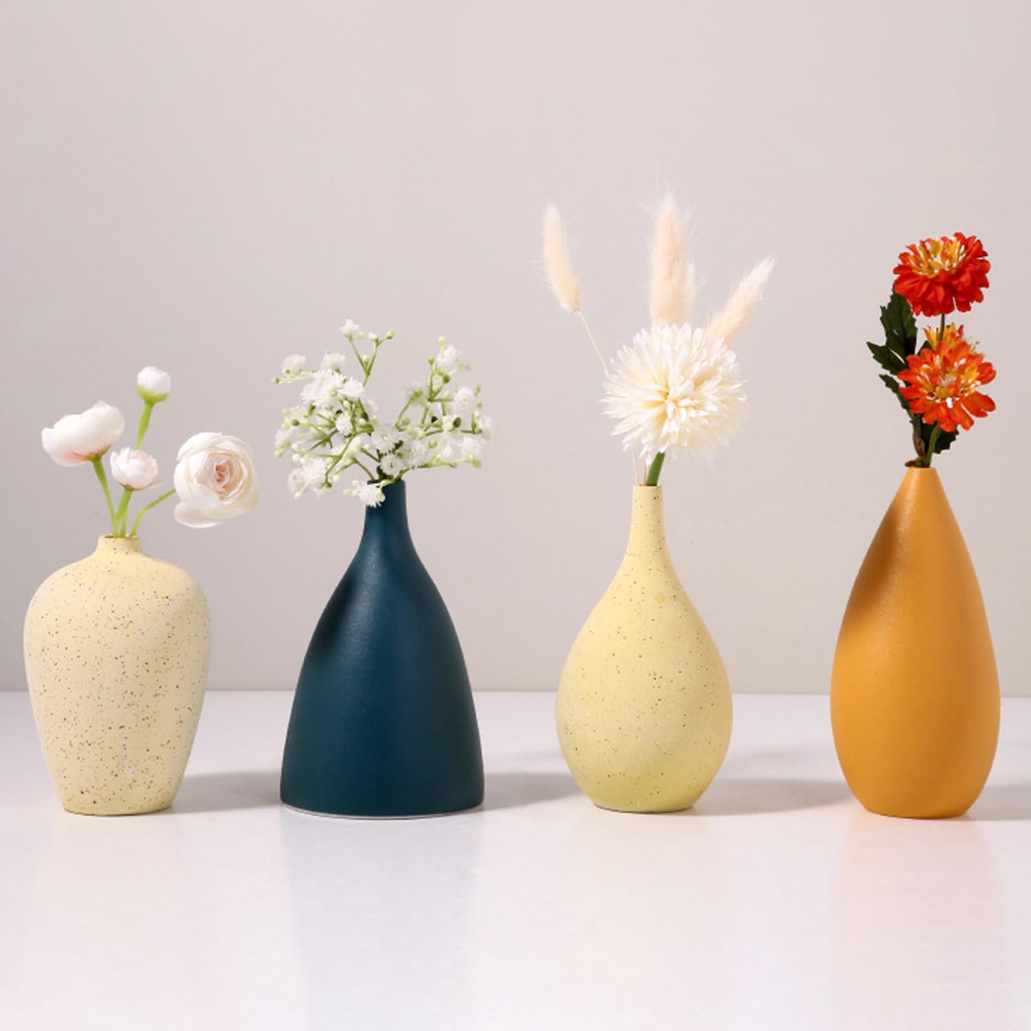 Zestaw małych kolorowych wazonów ceramicznych, 4 rodzaje, mini ceramiczny matowy wazon w kolorze morandi, mini wazony na kwiaty do dekoracji stołu, nowoczesne ceramiczne wazony do dekoracji domu, biura
