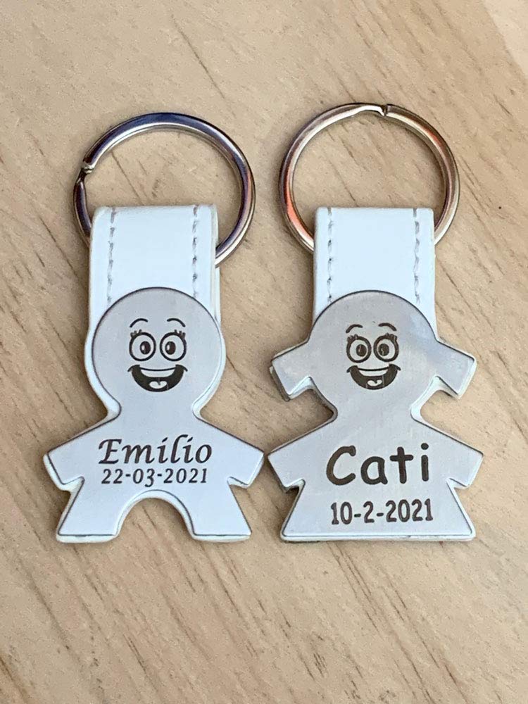 regalo grabado - 25 Llaveros personalizados Silueta de Niño o Niña | Grabados Nombre y Fecha | para Comunión, Bautizo, Cumpleaños | Caja de presentación Negra | Acero, PU | Unidades (25)