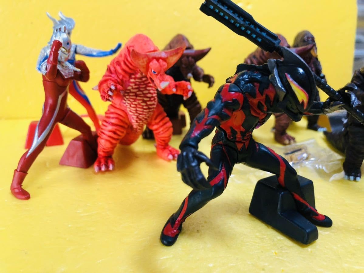 ザラガス 全8種 | DG DGウルトラマン2 ゴモラ HGマン セブン DGマン2