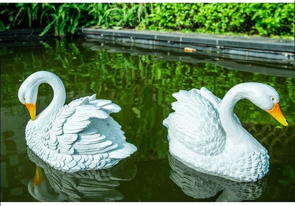 Décoration de bassin sans entretien : figurine de cygne et canard flottant contre l'ennui