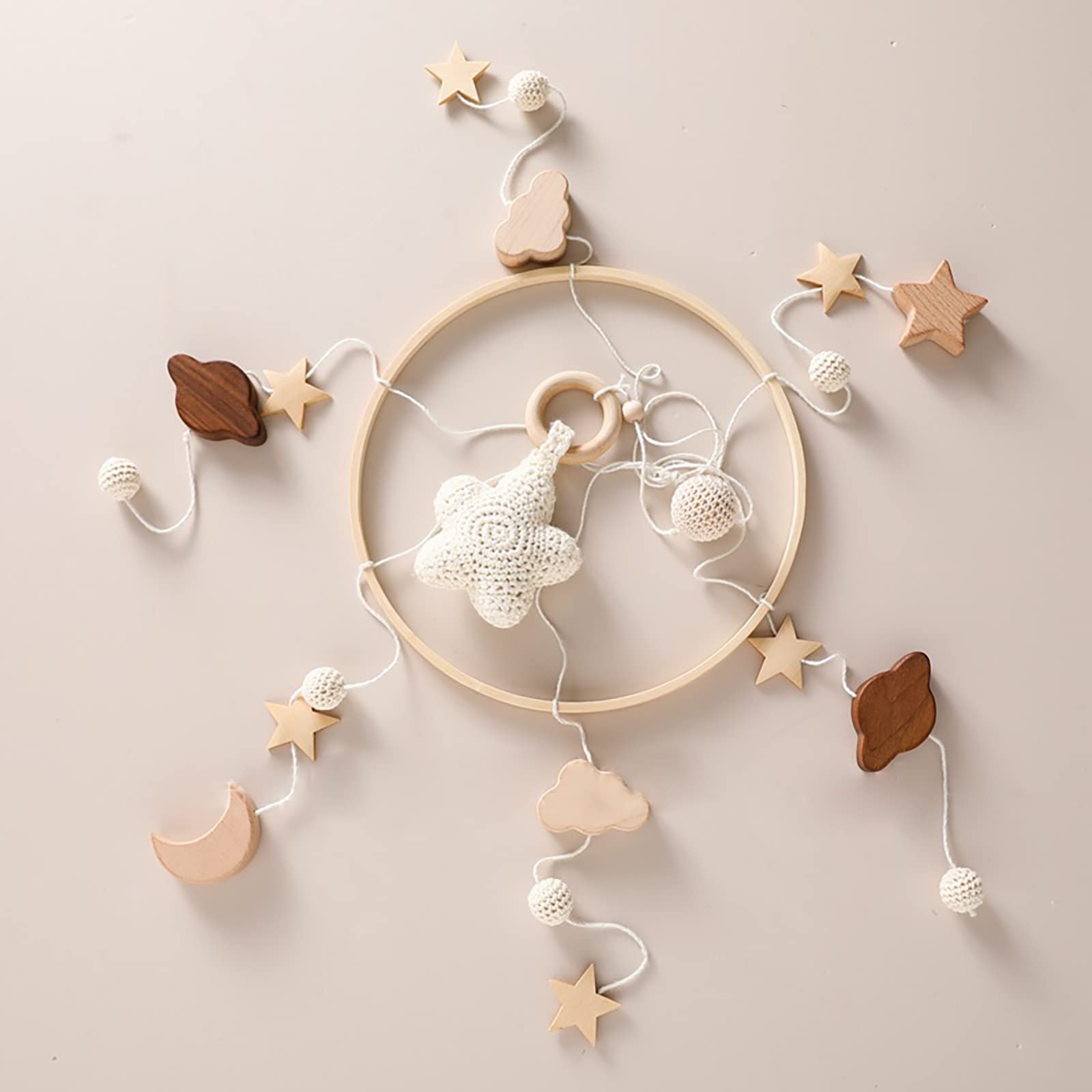 Babybett Mobile Baby Windspiel, Mobile Baby Holz mit Filzbällen und Wolken Ornament Kinderzimmer Hängende Bettglocke Geschenk für Baby Mädchen oder Jungen, Rassel Spielzeug, Beige A
