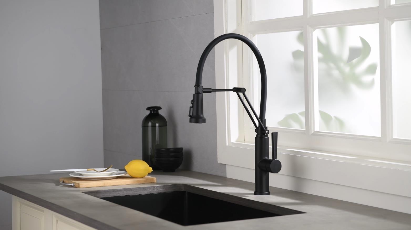 CREA Keukenkraan met 4 Waterstralen afneembaar, Eéngreeps Waterkraan voor Keuken Gootsteenkraan Opvouwbaar met zwarte flexibele Siliconen Slang, geborsteld