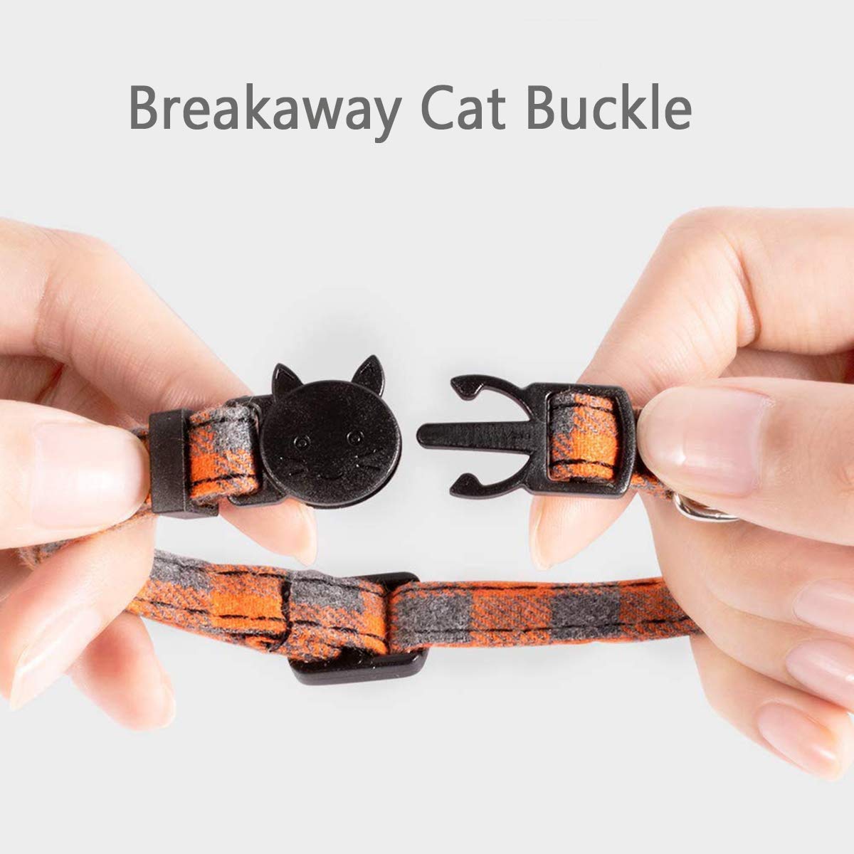 Collar de gato con campana, bonito diseño de patrones a cuadros, collares de seguridad ajustables para gatitos, paquete de 2 collares para mascotas para gatos (7-11 pulgadas, negro y azul)