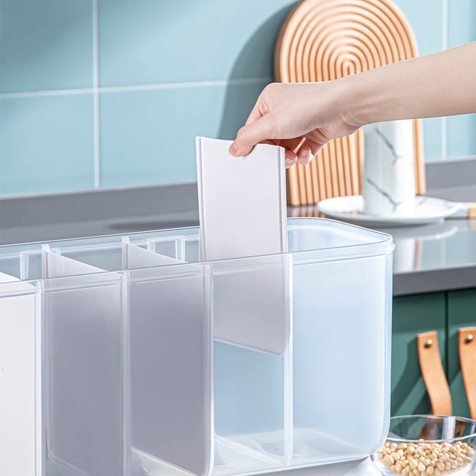 NIBHZ Dispenser per Riso con Tazza, Dispenser per Alimenti secchi a Parete con 5 Griglie Contenitore per Cereali Contenitore per Cereali, Contenitore per Riso, Dispenser,Orange