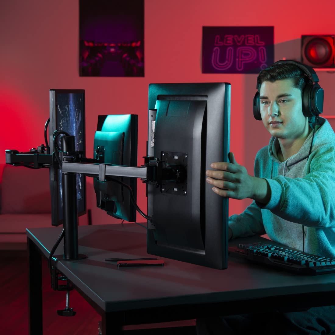 Hama Support Ecran PC 3 écrans Garantie 5 Ans (Bras pour 3 Moniteurs TFT/LCD/LED de 33 à 69 cm (13" - 27"), Hauteur Réglable, Pivotable, Inclinable, Système Easy Fix) Noir