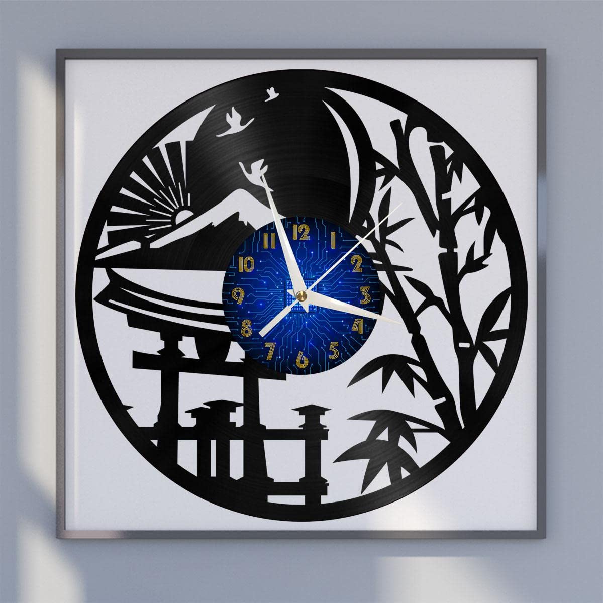 Horloge en vinyle torii japonais pour créer une ambiance zen dans la chambre