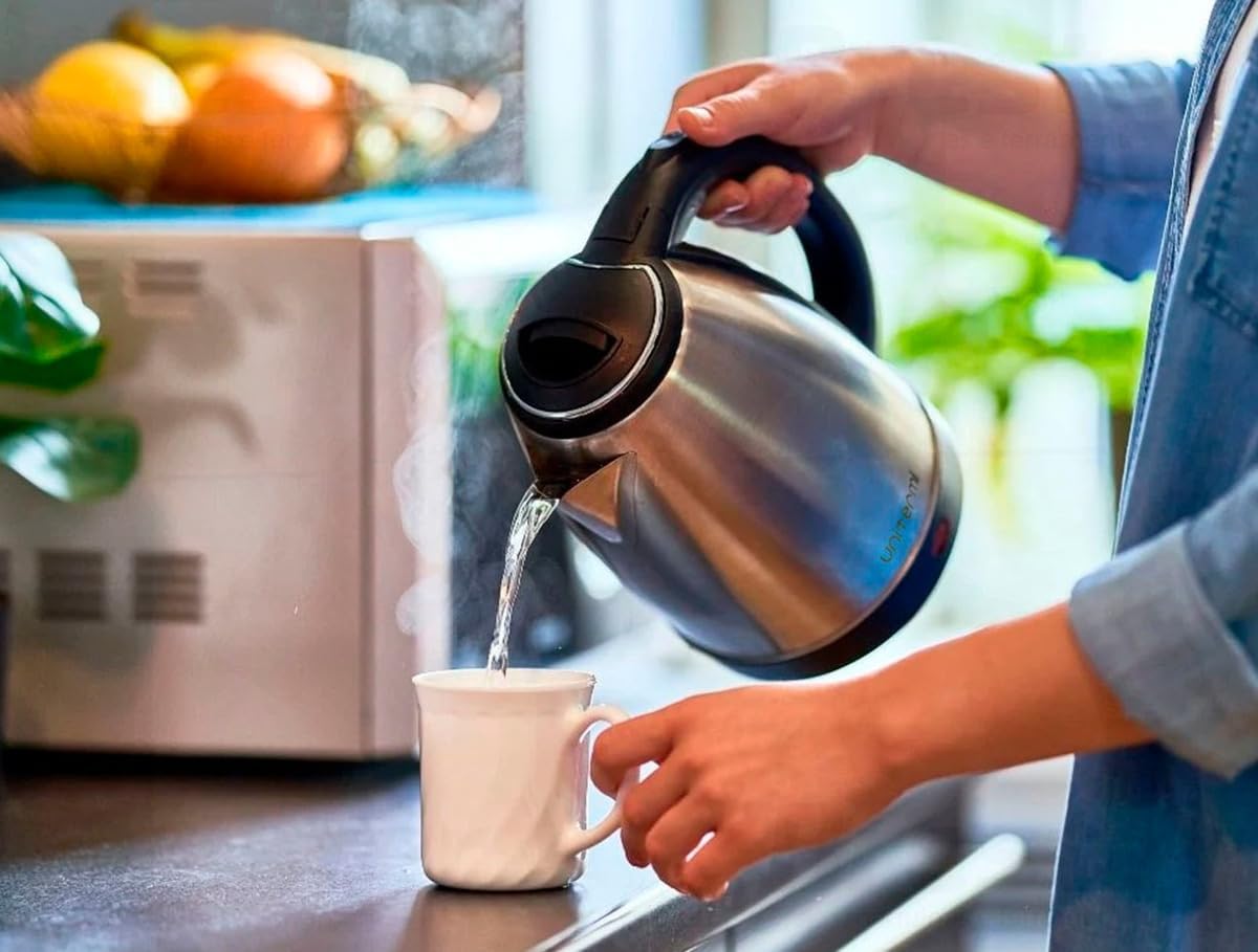 Chaleira Elétrica 1,8l Inox Desligamento Automatico Cor Aço 110v