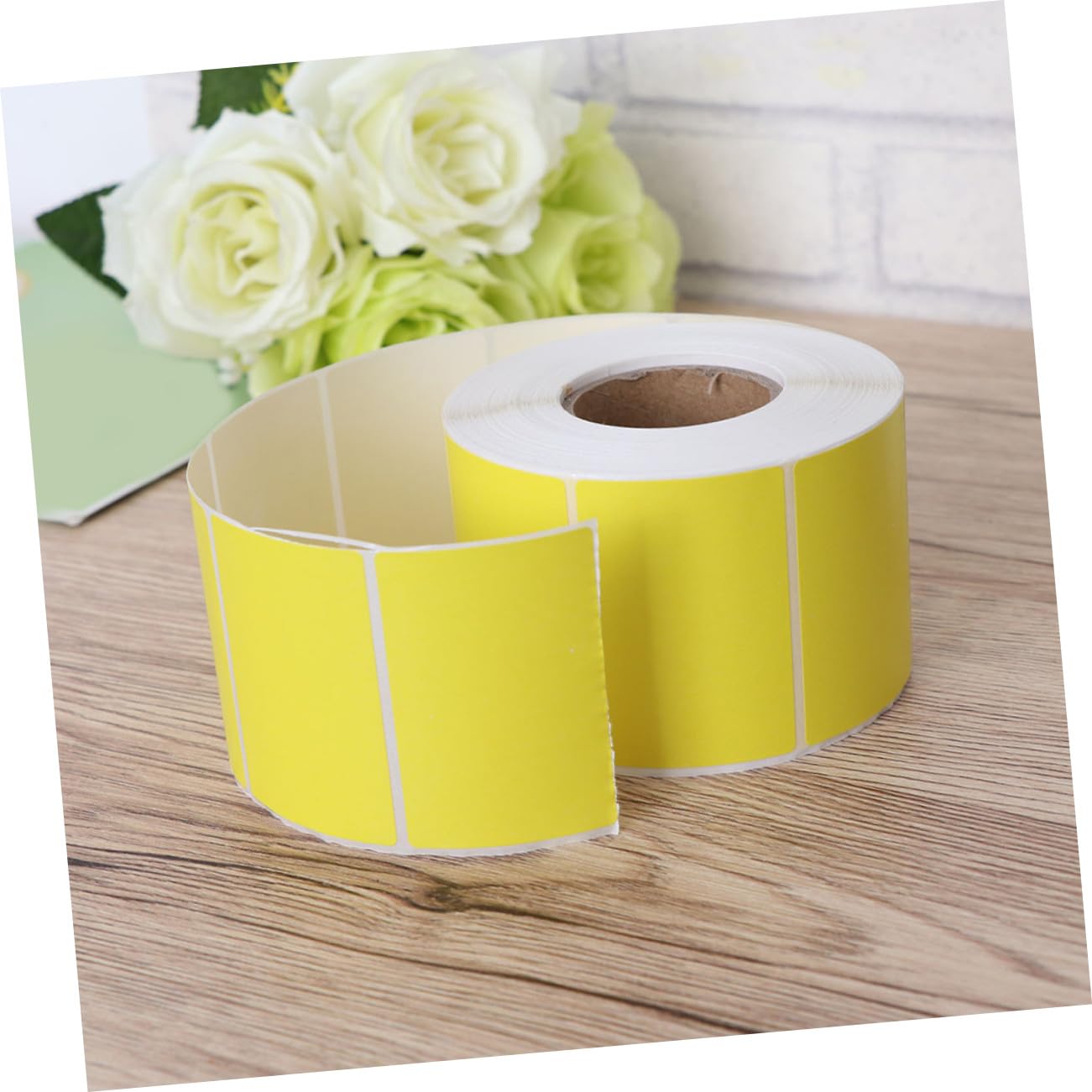 2 rouleaux Étiquettes Thermiques Autocollantes Mat Jaune Résistantes à Eau pour Impression et Codes Barres de Étiquettes pour Bureau et Expédition