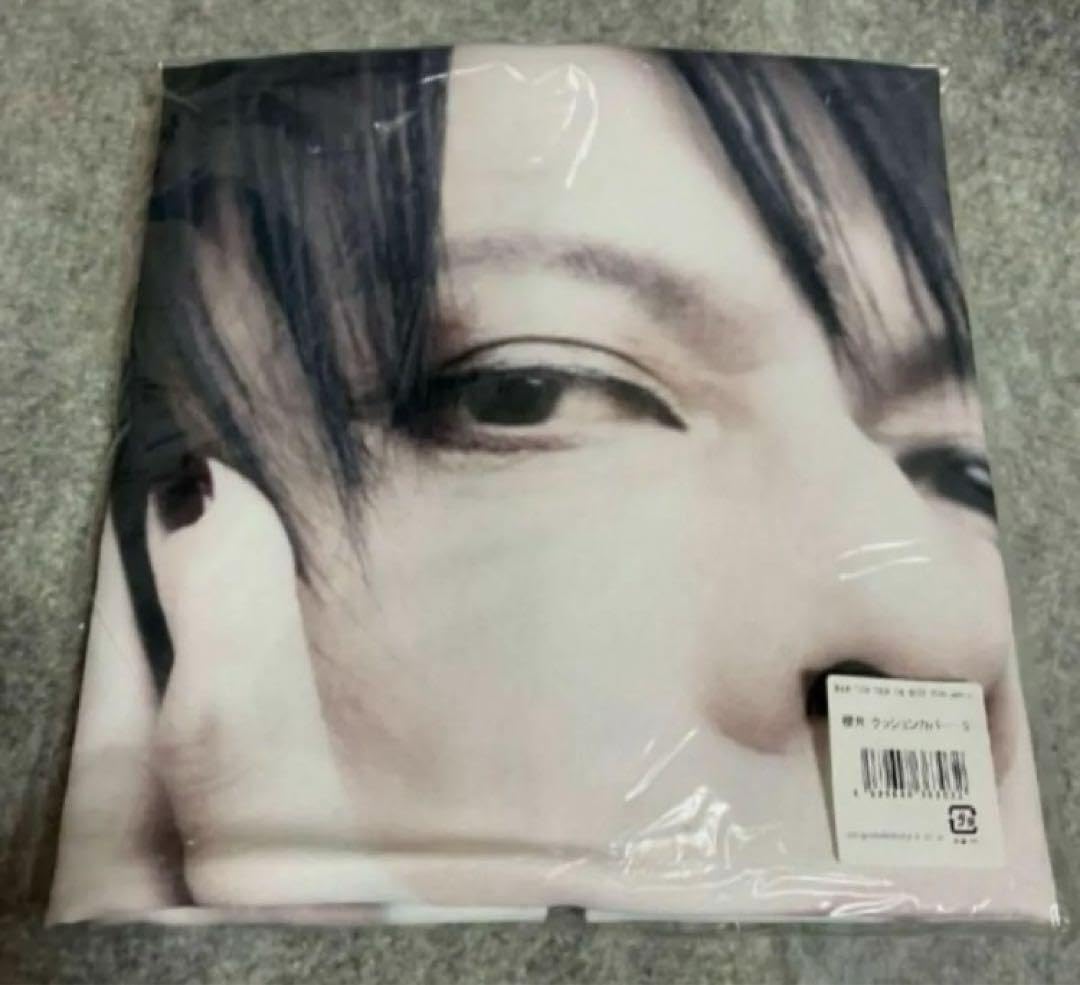 BUCK-TICK 櫻井敦司 クッションカバー S BUCK-TICK 櫻井敦司 クッションカバー S - メルカリ
