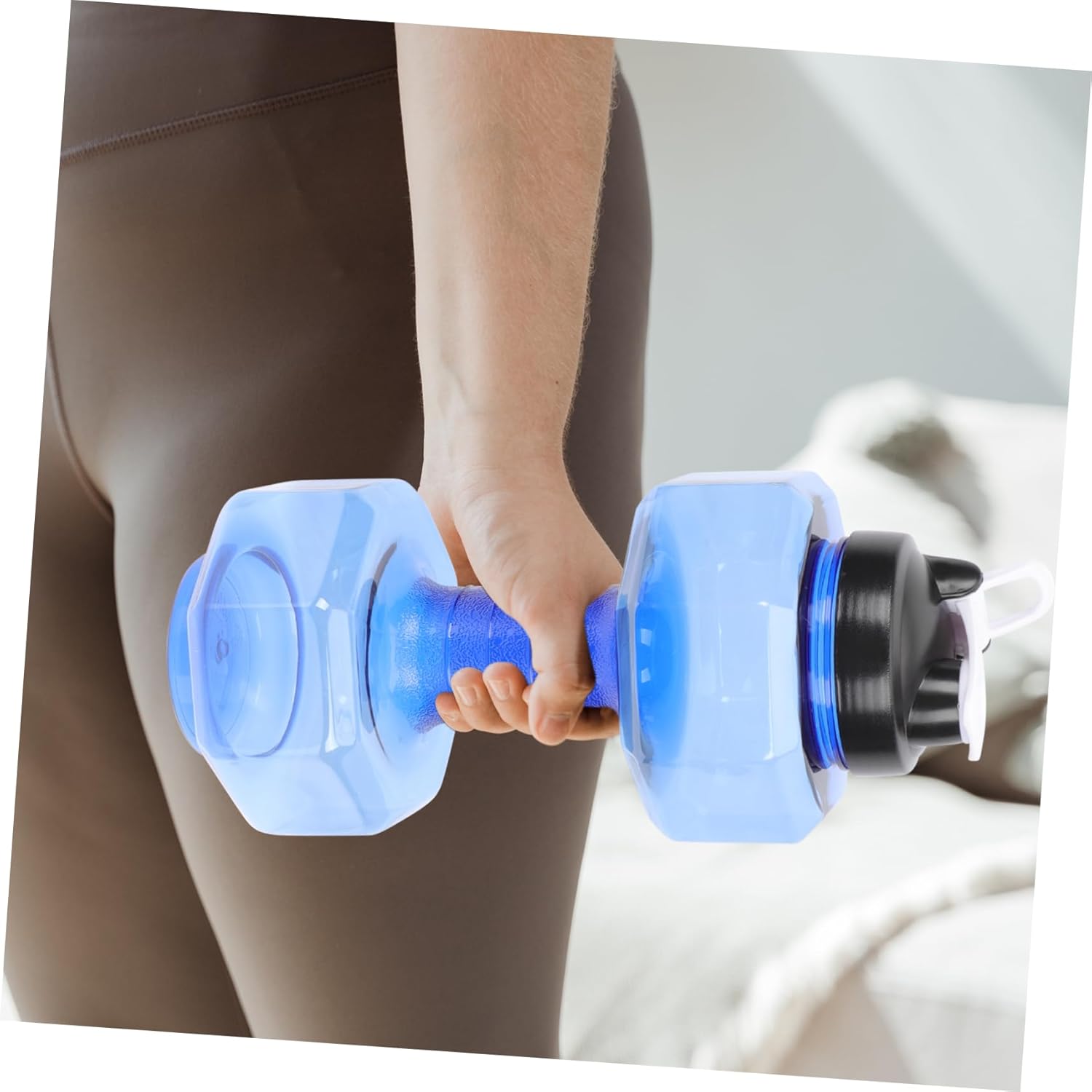 2Pcs Water Filled Dumbbells Water Bottle Multifunctional Fitness Equipment for Gym Durable Pe Material for Strength Training and Hydration Portable Design