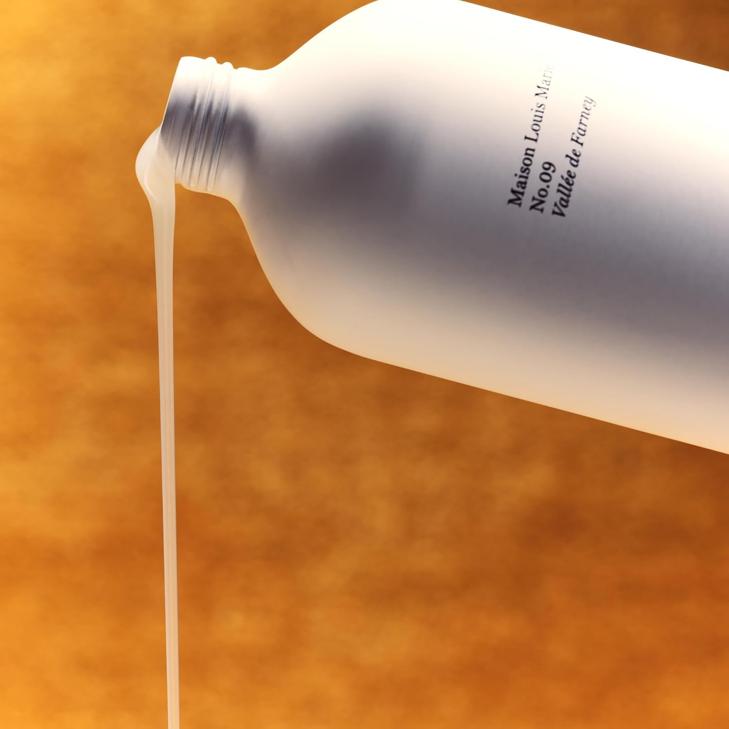 Maison Louis Marie - No.09 Vallee de Farney Natural Body + Hand Wash | Luxury Clean Beauty + Non-Toxic Fragrance (14.8 fl oz | 440 ml)