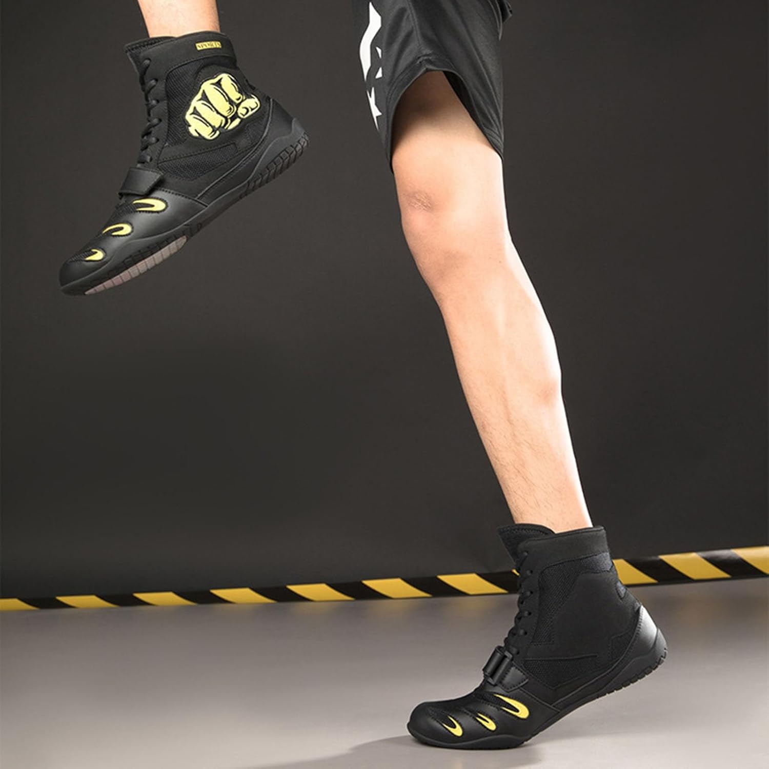 ユニセックスプロレスシューズ、革の通気性ボクシングシューズ、キック戦闘トレーニングレスリングブーツ、ボクサーのための余分な足首サポー