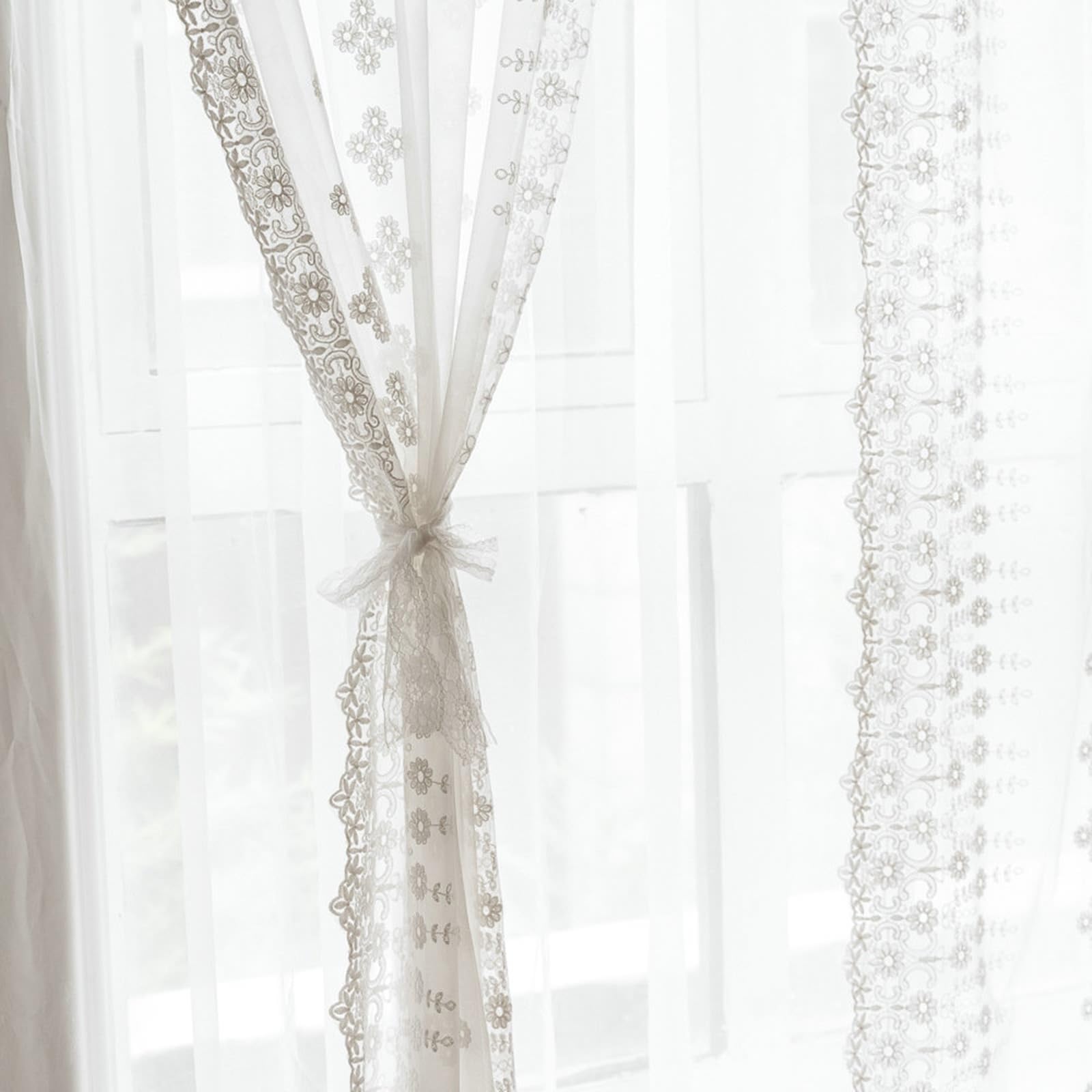 Voilage en coton et lin avec bordure en dentelle blanche transparente 140 x 132 cm Idéal pour le salon Style campagnard Comprend 2 crochets Décoration d'intérieur élégante