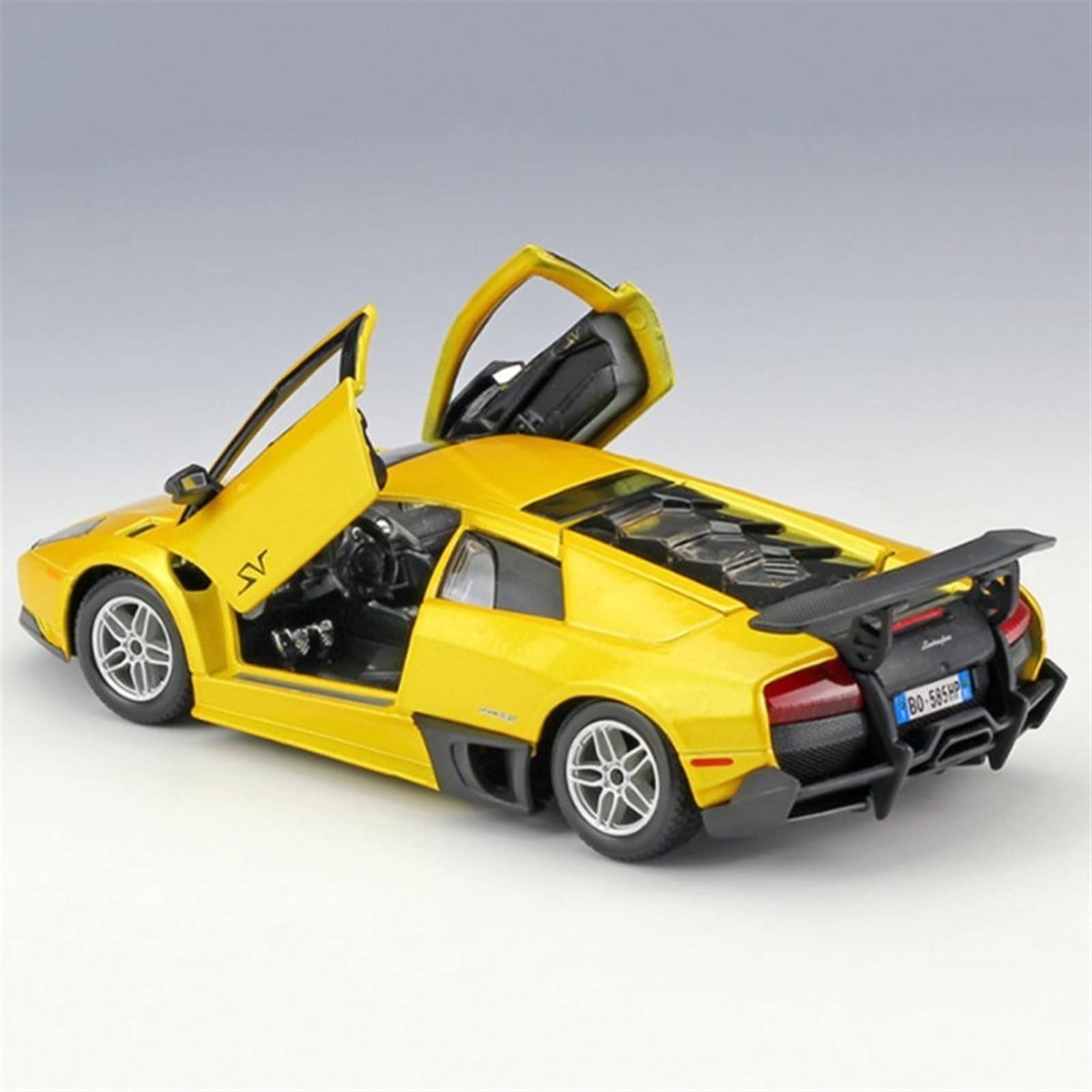 Amazon | スケールカーモデル 1:24 ランボルギーニムルシエラゴ LP670 