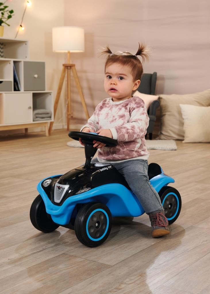 Big - Bobby Car Next - Deluxe Variante, Kinderfahrzeug mit LED-Front Scheinwerfer, Flüsterreifen und weichem Sitz, belastbar bis zu 50 kg, Rutschfahrzeug für Kinder ab 1 Jahr, Blau
