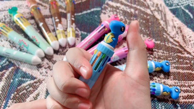 12 Penne 10-in-1 Multicolore - Stilo Dinosauro Per Bambini - 10 Colori Inchiostro - Ideale Per Scuola E Regalo - Foto 12