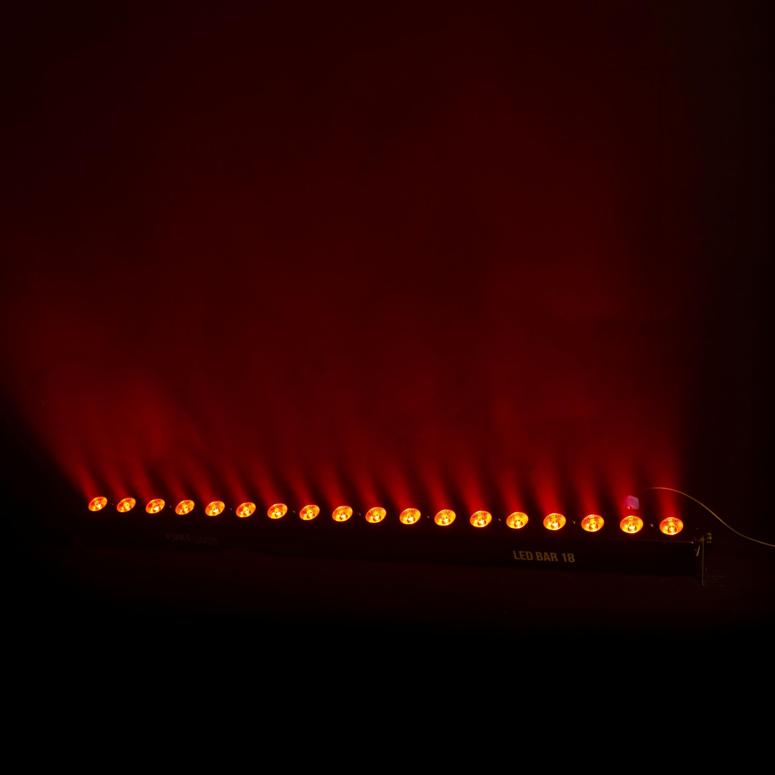 PURElight LED Bar 18-60W Leistung, 18x 3W RGB, DMX Steuerbar, 35° Abstrahlwinkel, Power Twist Anschluss, Inklusive Leuchtmittel und Anschlusskabel - Perfekt für Veranstaltungen und Partys