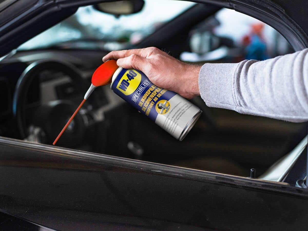 WD-40 Specialist Silikonspray 3x100 ml – Schutz und Schmierung für Gummi, Kunststoff und Metall, verhindert Austrocknung, reduziert Reibung und bildet wasserfesten, nicht fettenden Film