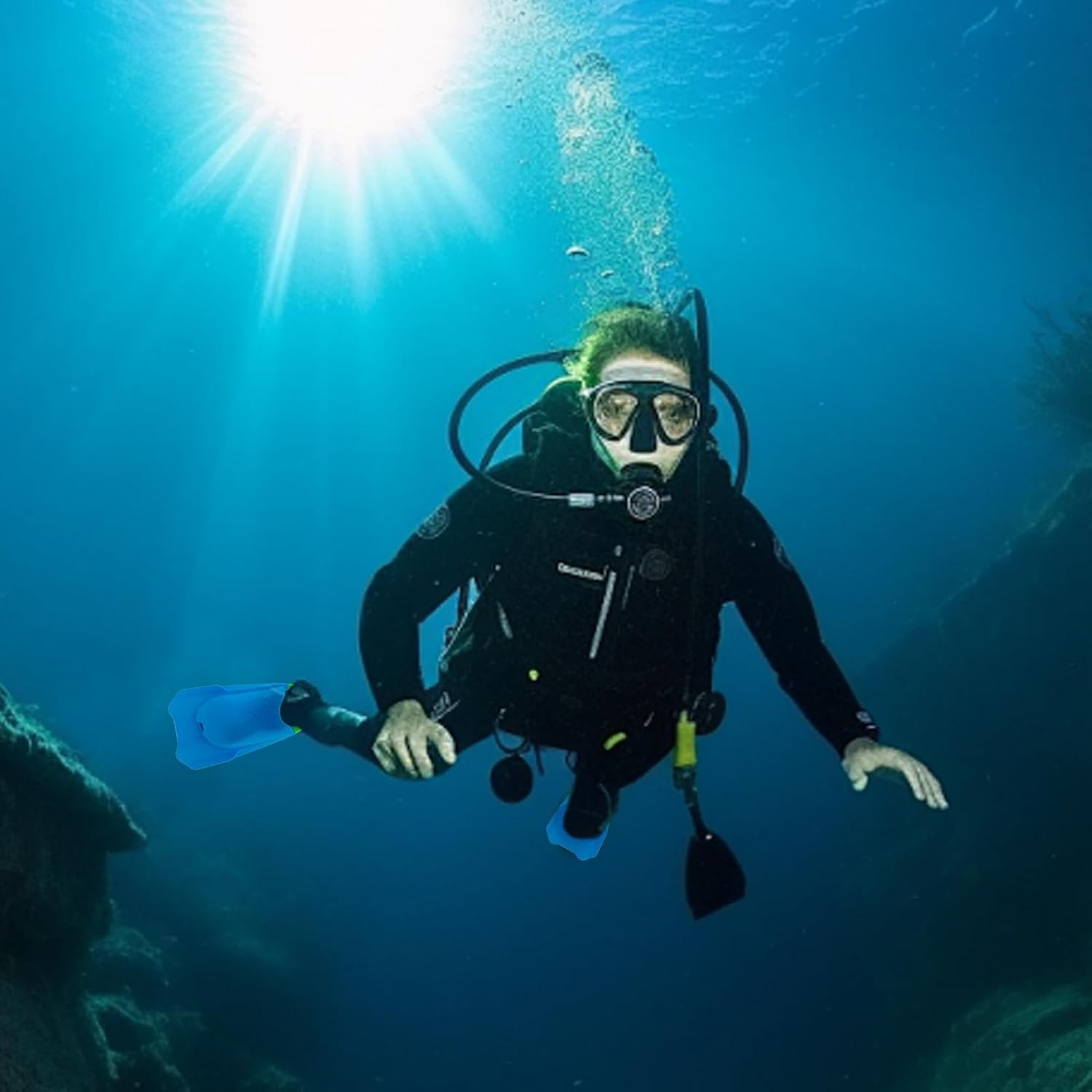 Swimming Fins for Adults – Silicone Model with Open Heel, Short and Portable, Short and Floating Design – for Men and Women Use in Pool, Beach, Sea, Diving Snorkelling, Swimming and Training