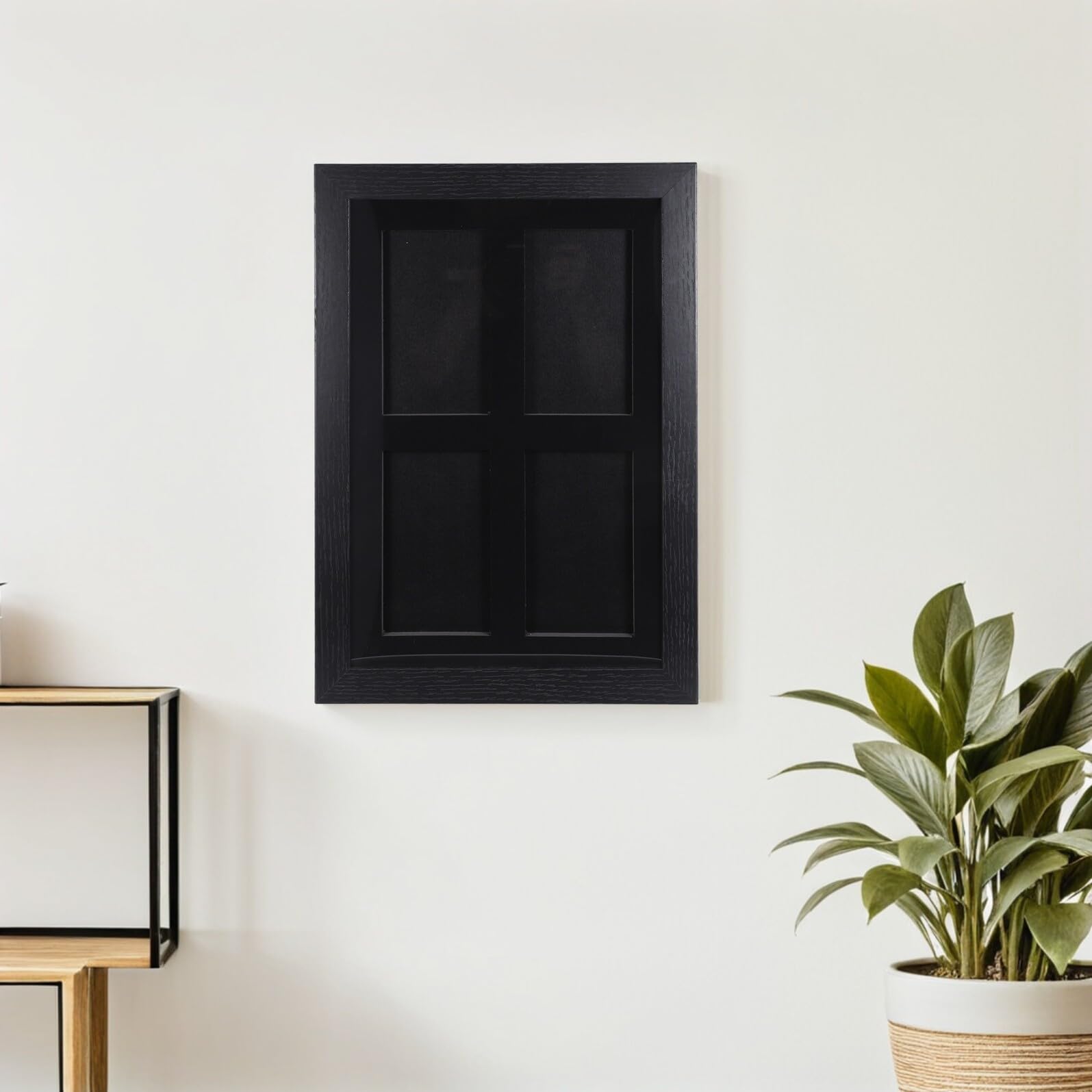 Expositor de Tarjetas de Pared 4 Ranuras en Fibra Negra | Montaje en Pared y Sobremesa, Cambio Rápido de Piezas, para Coleccionables y Fútbol