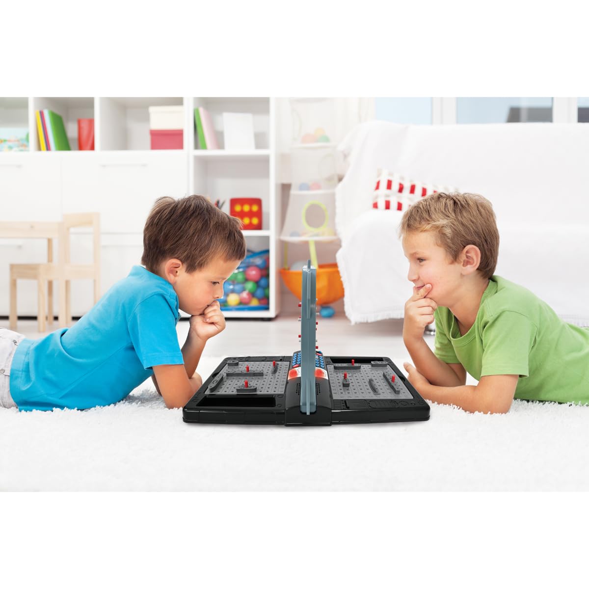 LEXIBOOK, Electronic Talking Sea Battle, gioco elettronico interattivo famiglia 1 o 2 giocatori, effetti luminosi e sonori, funzionamento a batteria, GT2800i3LXB