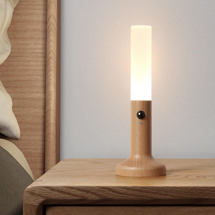 HBGFHG Motion Sensor Night Lights, Magnet LED Sensor Light Hallway, Rechargeable Wall Light Portable Stairway, Wooden Cordless Wall Sconce Decor Battery Powered Sconce Indoor Lights (Beech)