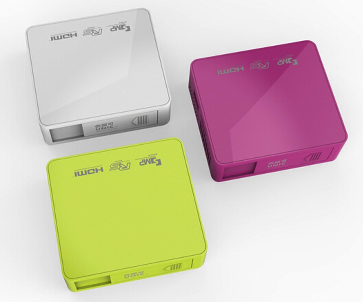 Superiore view del mini proiettore UNIC UC50