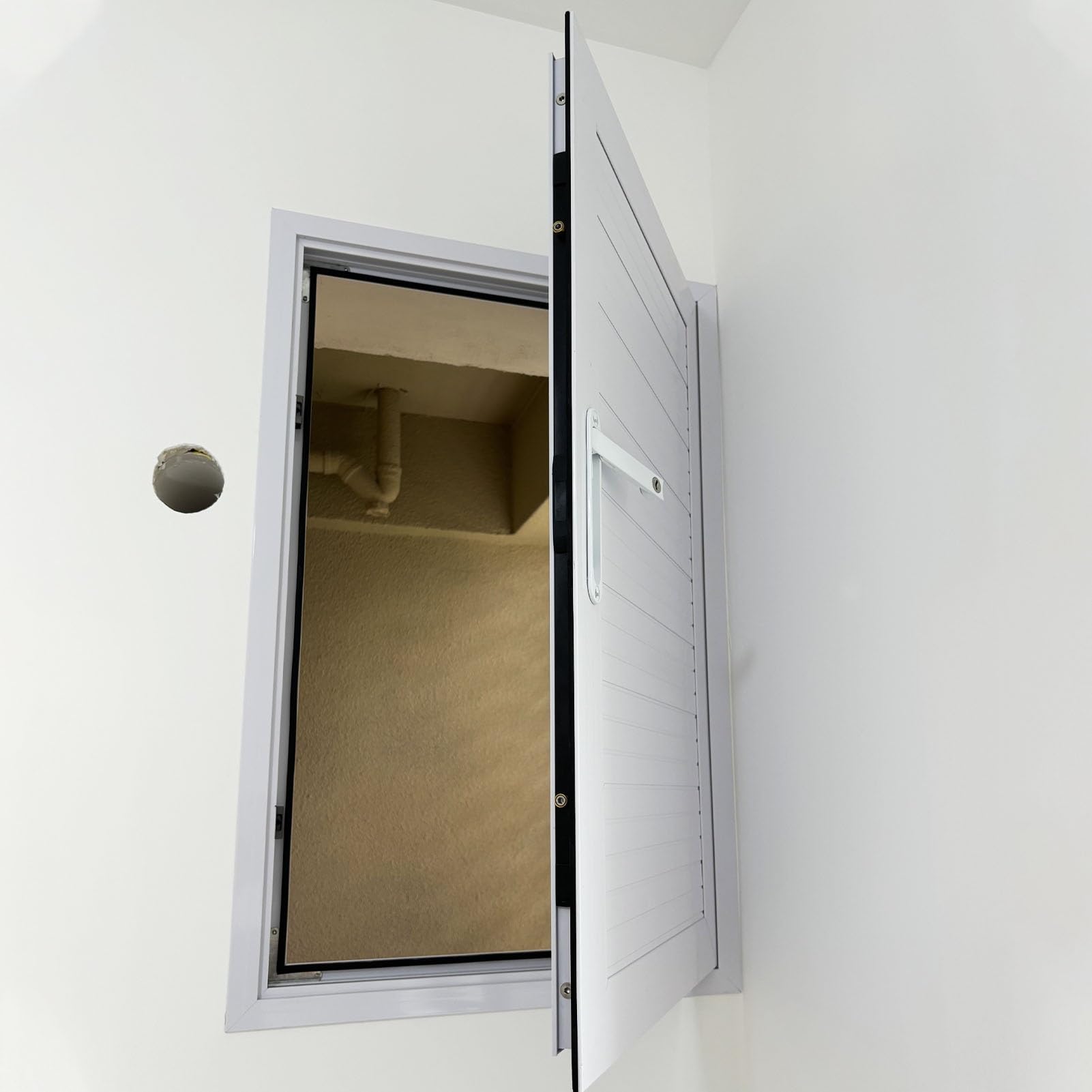 Porte de panneau d'accès en aluminium avec poignée pour cloison sèche