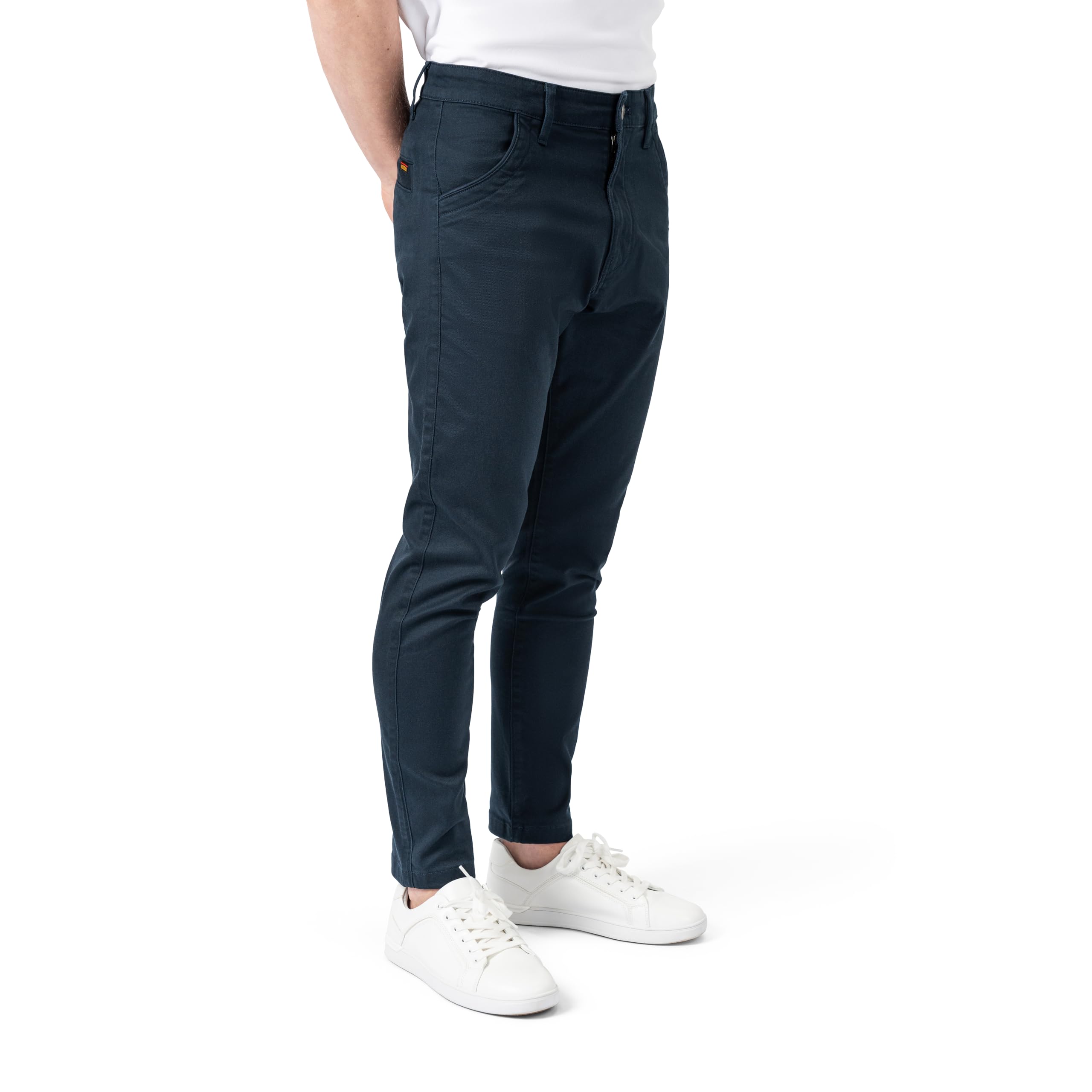 ZEHN Signature - Herren Chinohose aus Premium Stretch-Baumwolle, Modern Tapered Fit, Ergonomische Formstabilität, Elegante Freizeit & Business Chino